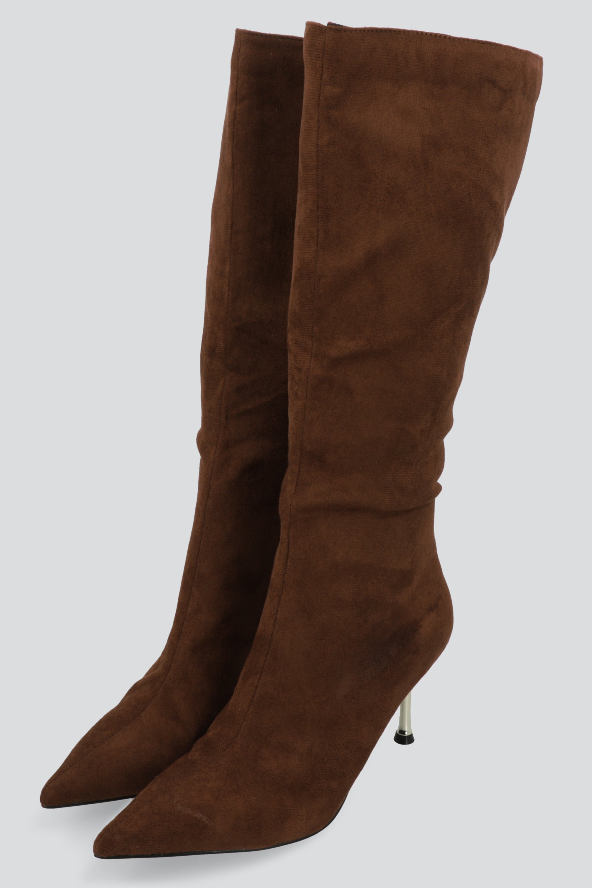 Bota tacon transparente pelo CAFE