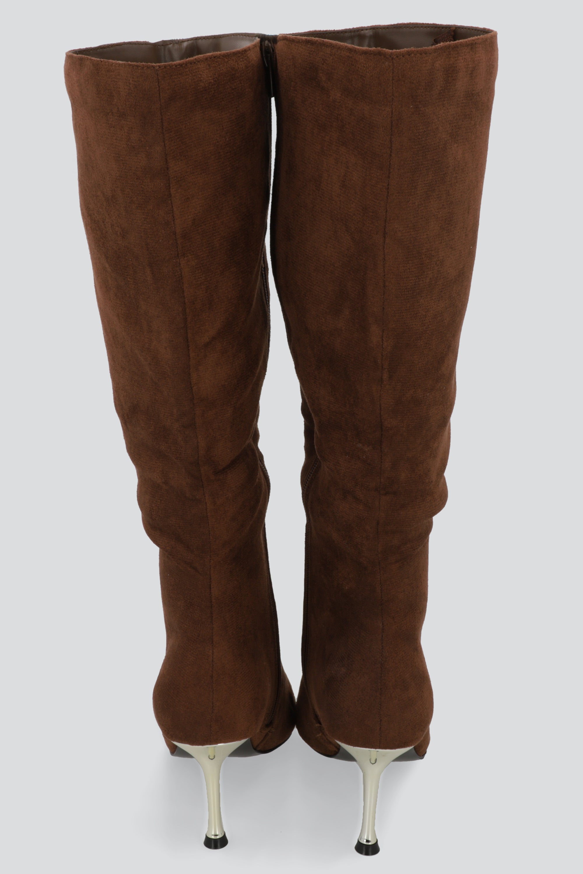 Bota tacon transparente pelo CAFE