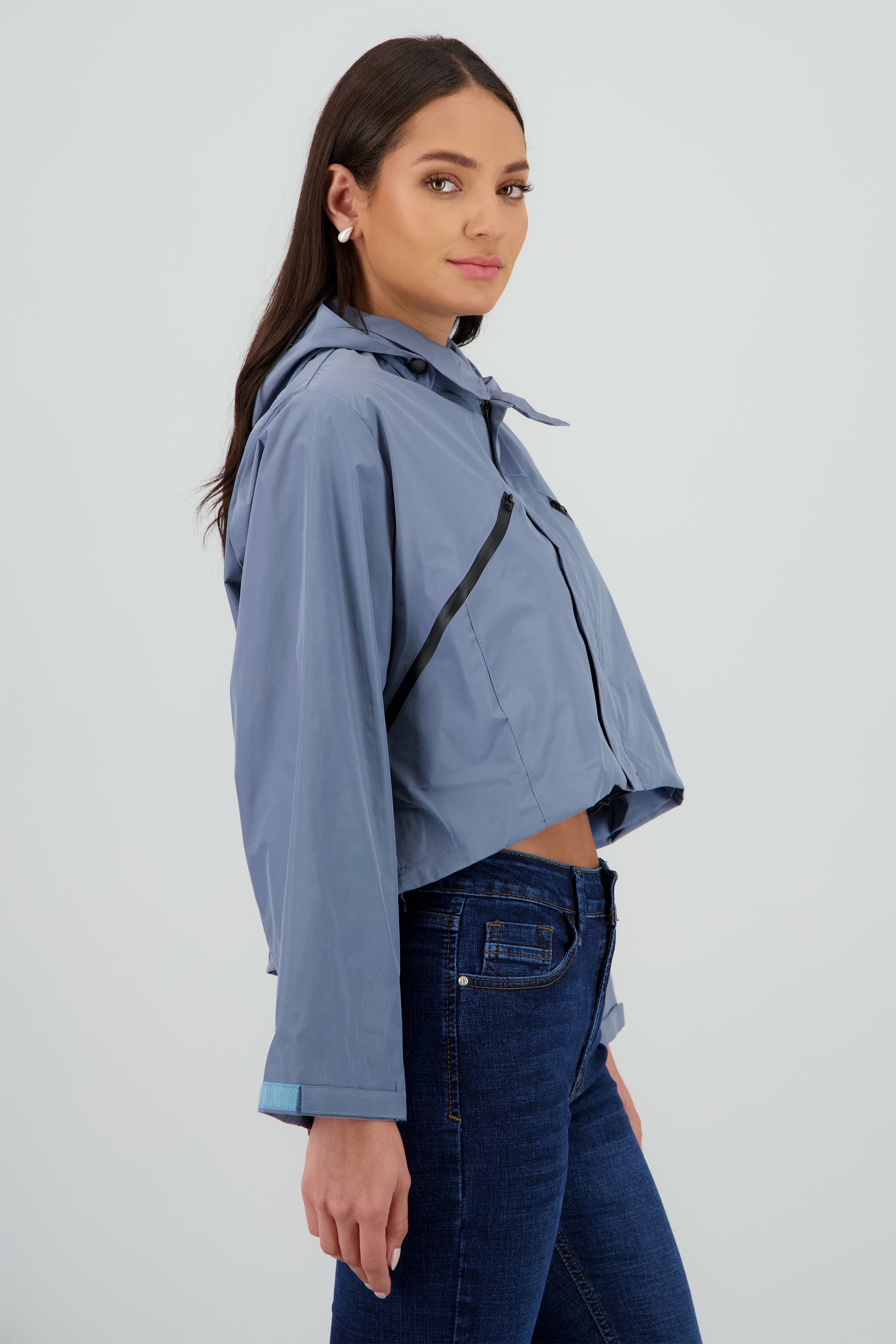 Chamarra ligera crop AZUL