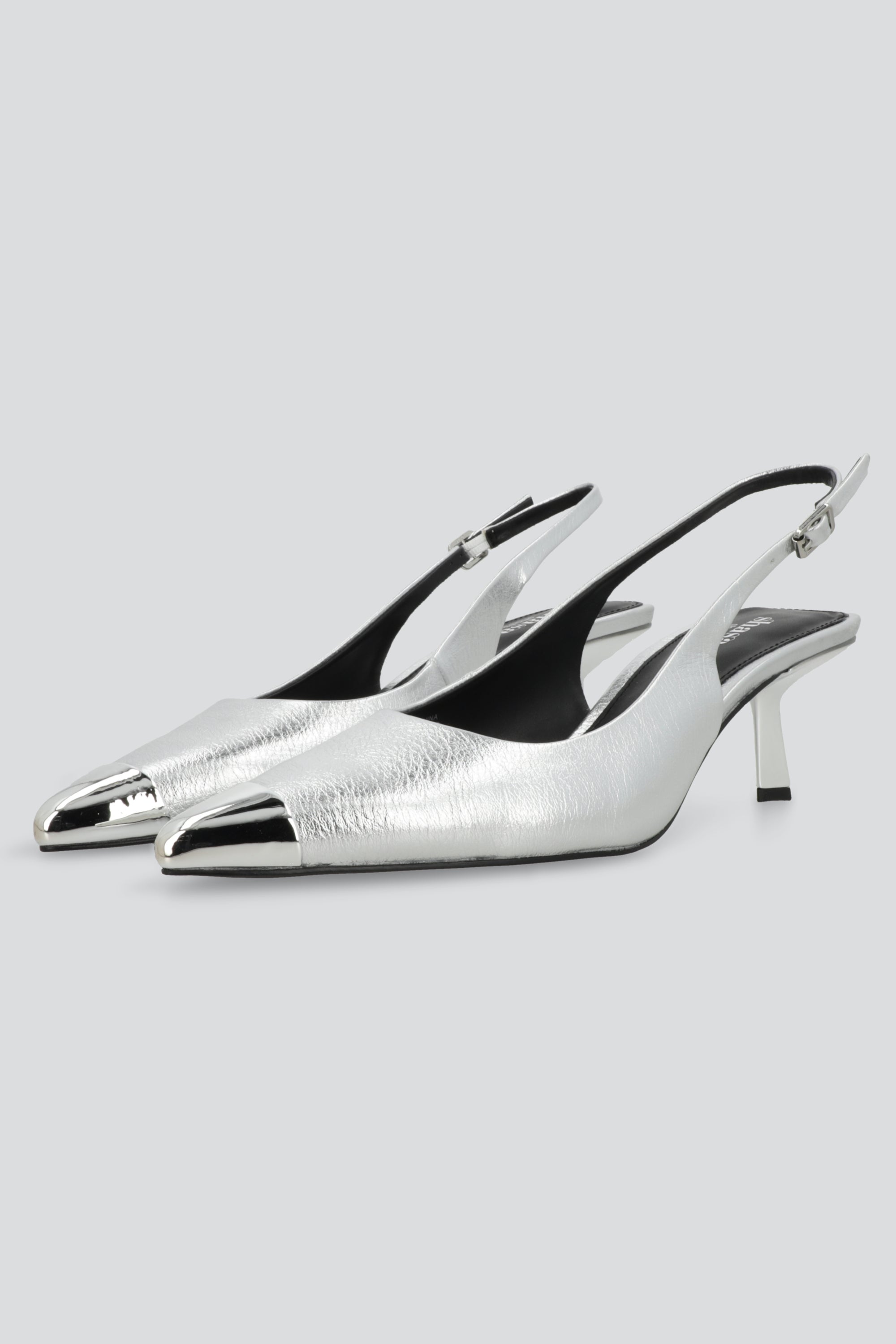 Tacon puntal slingback detalle metal PLATA
