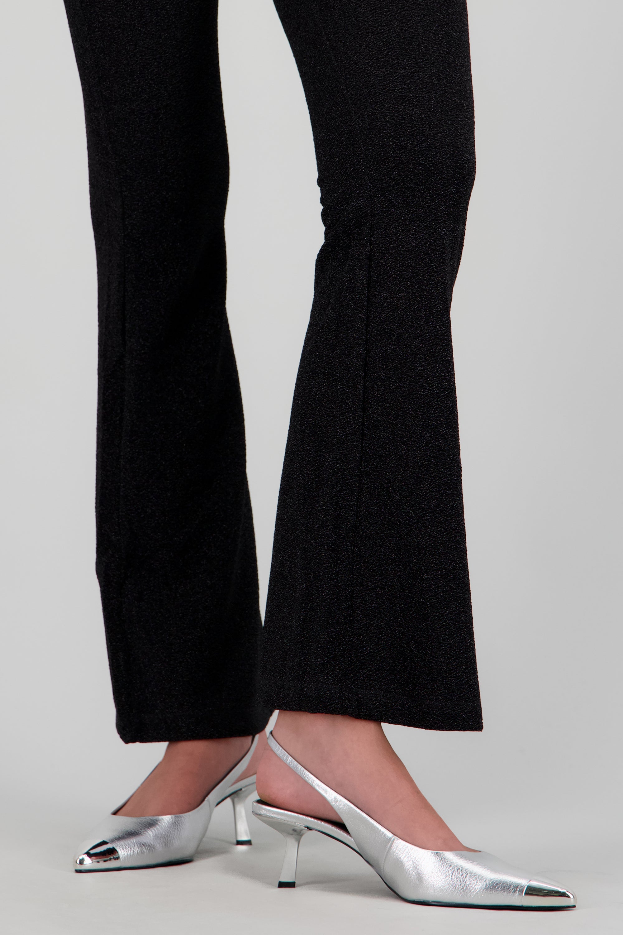 Tacon puntal slingback detalle metal PLATA