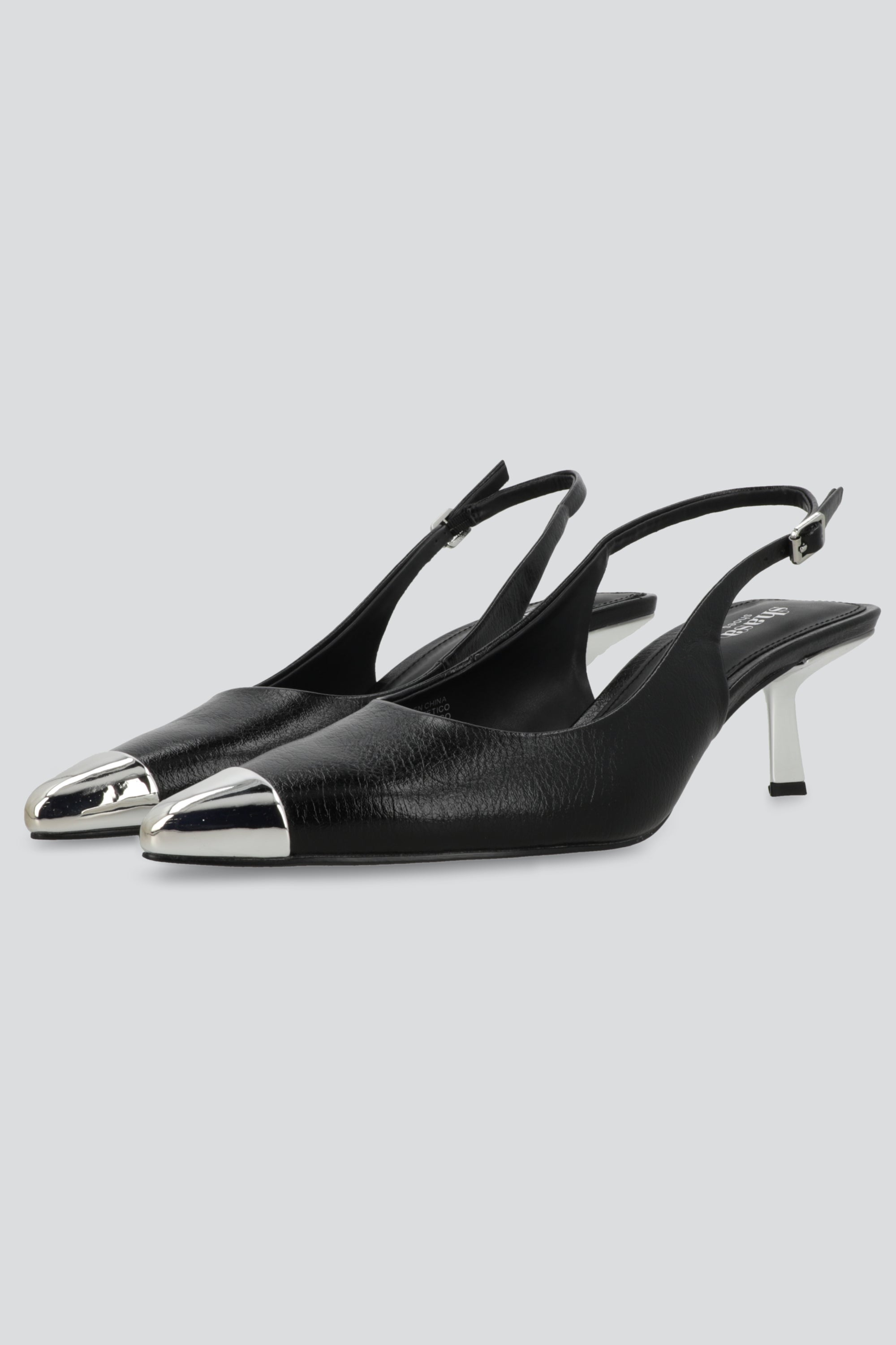 Tacon puntal slingback detalle metal NEGRO