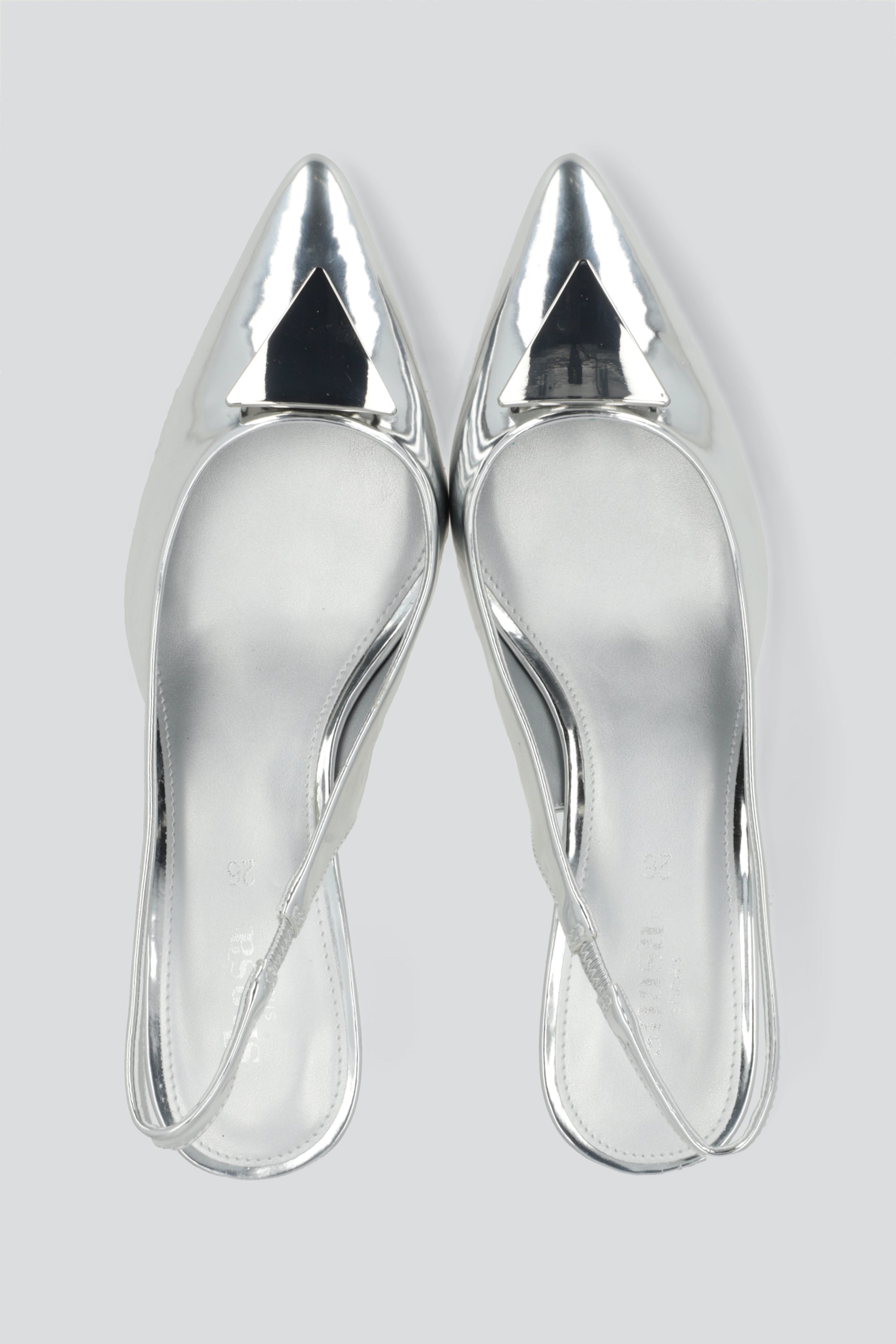 Tacon slingback metalico aplicacion PLATA