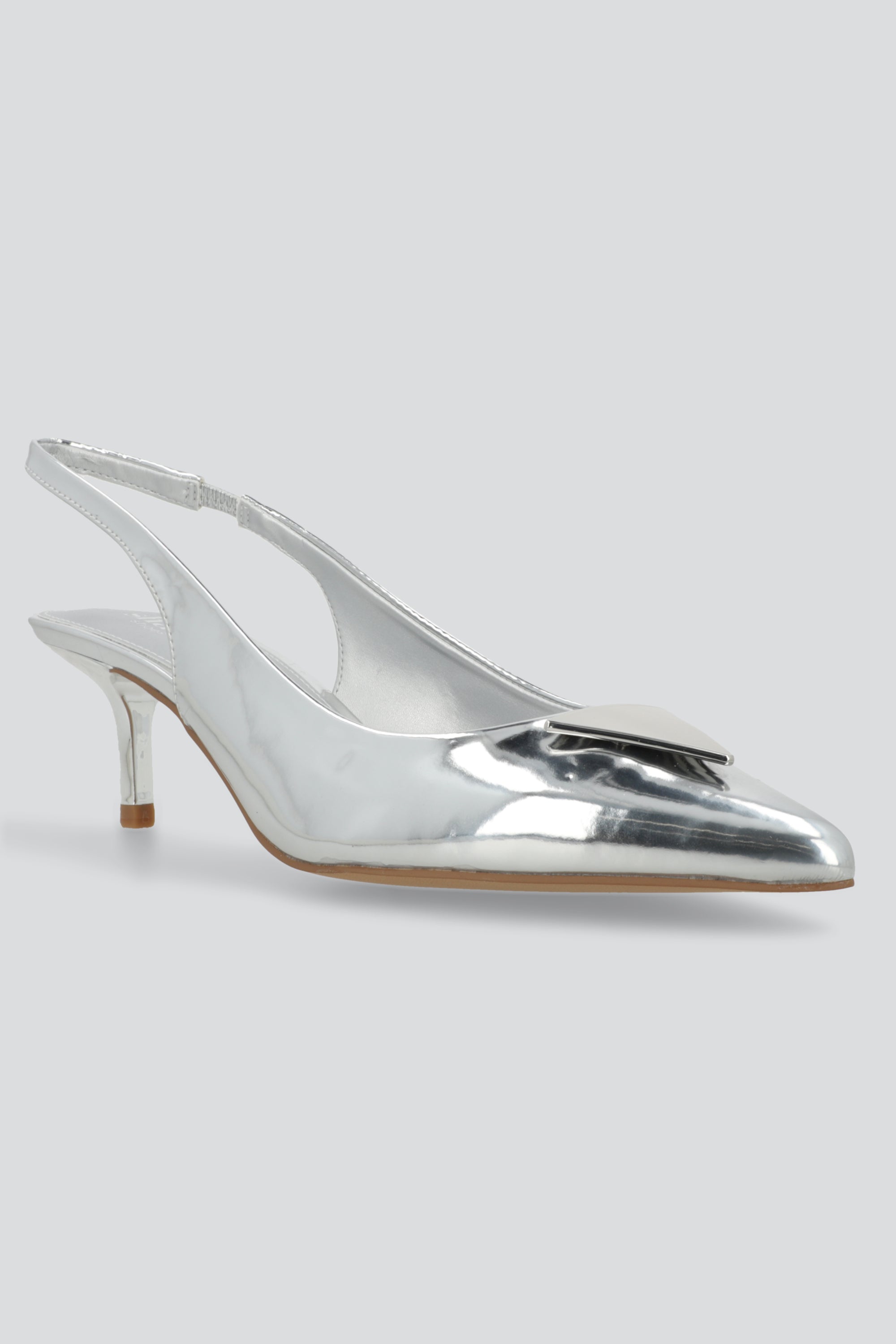 Tacon slingback metalico aplicacion PLATA
