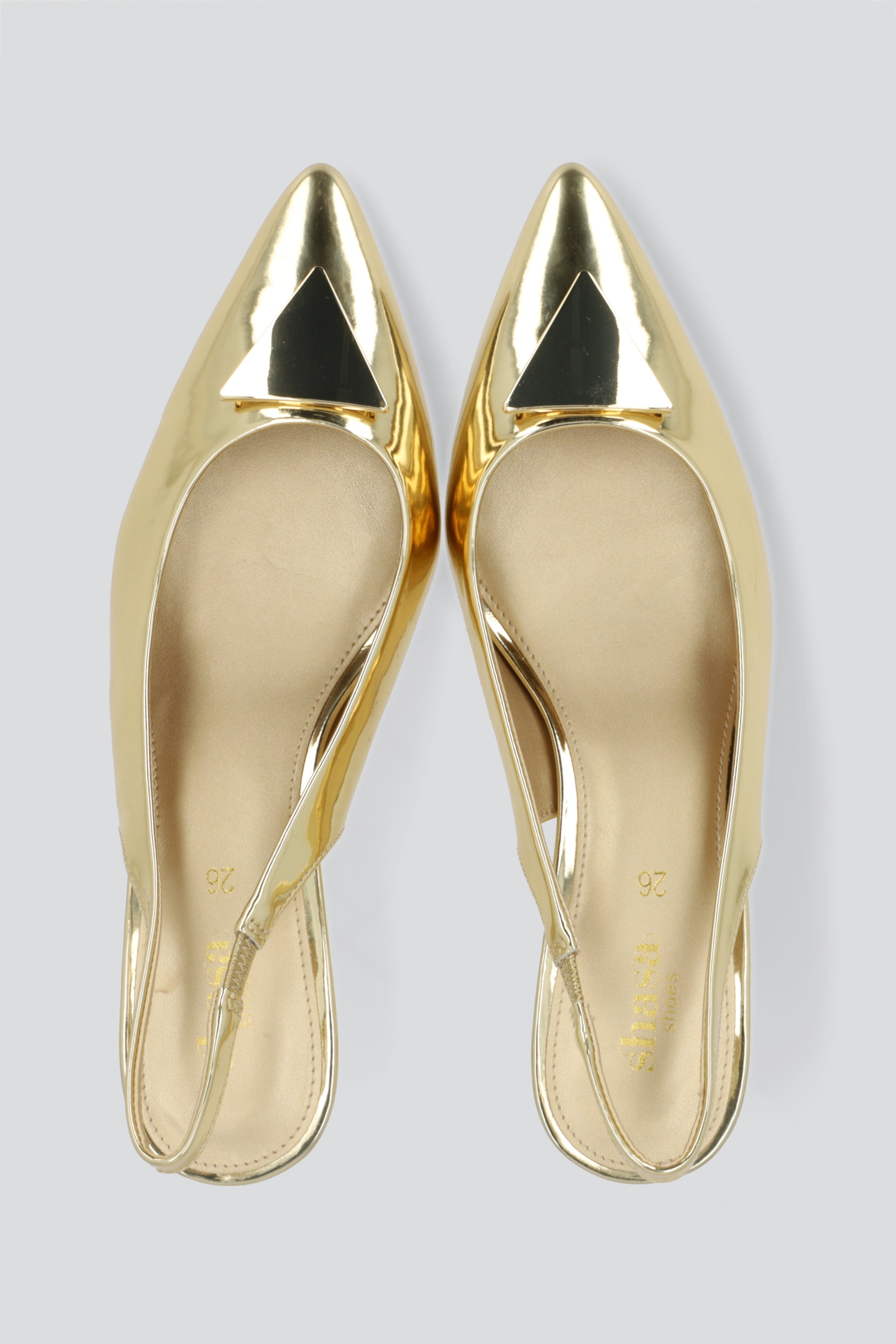Tacon slingback metalico aplicacion ORO