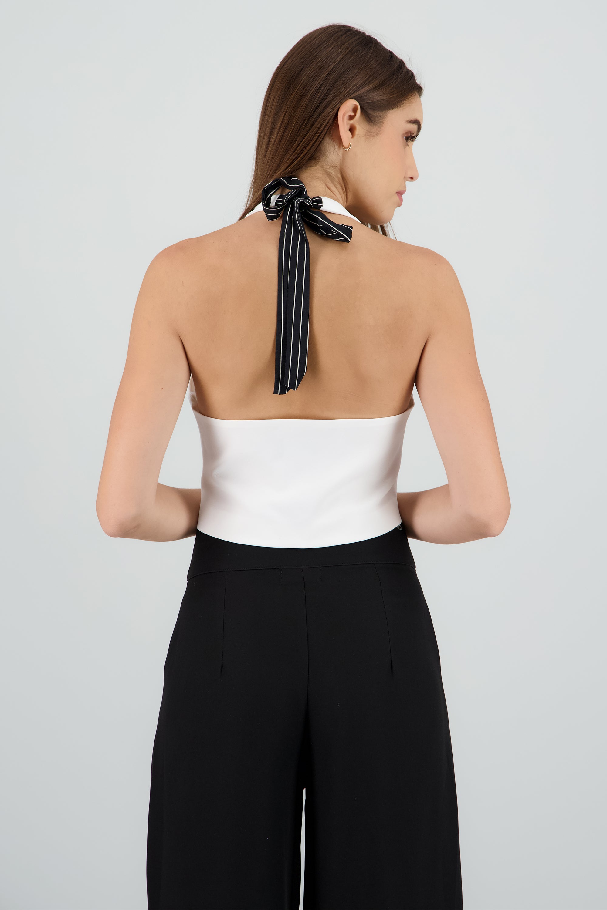 Chaleco halter detalle contraste lineas BLANCO COMBO