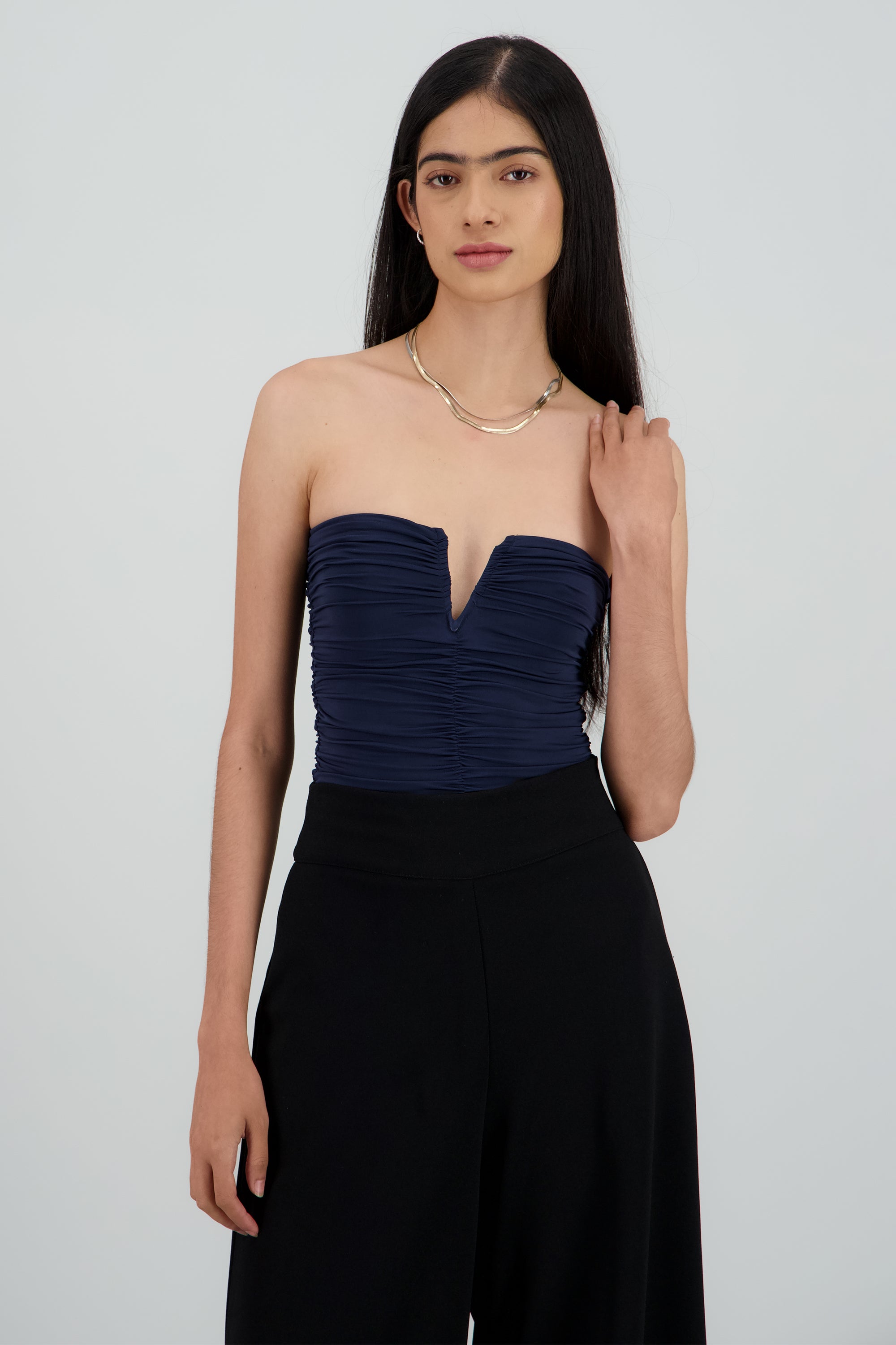 Bodysuit strapless frunce con escote v MARINO