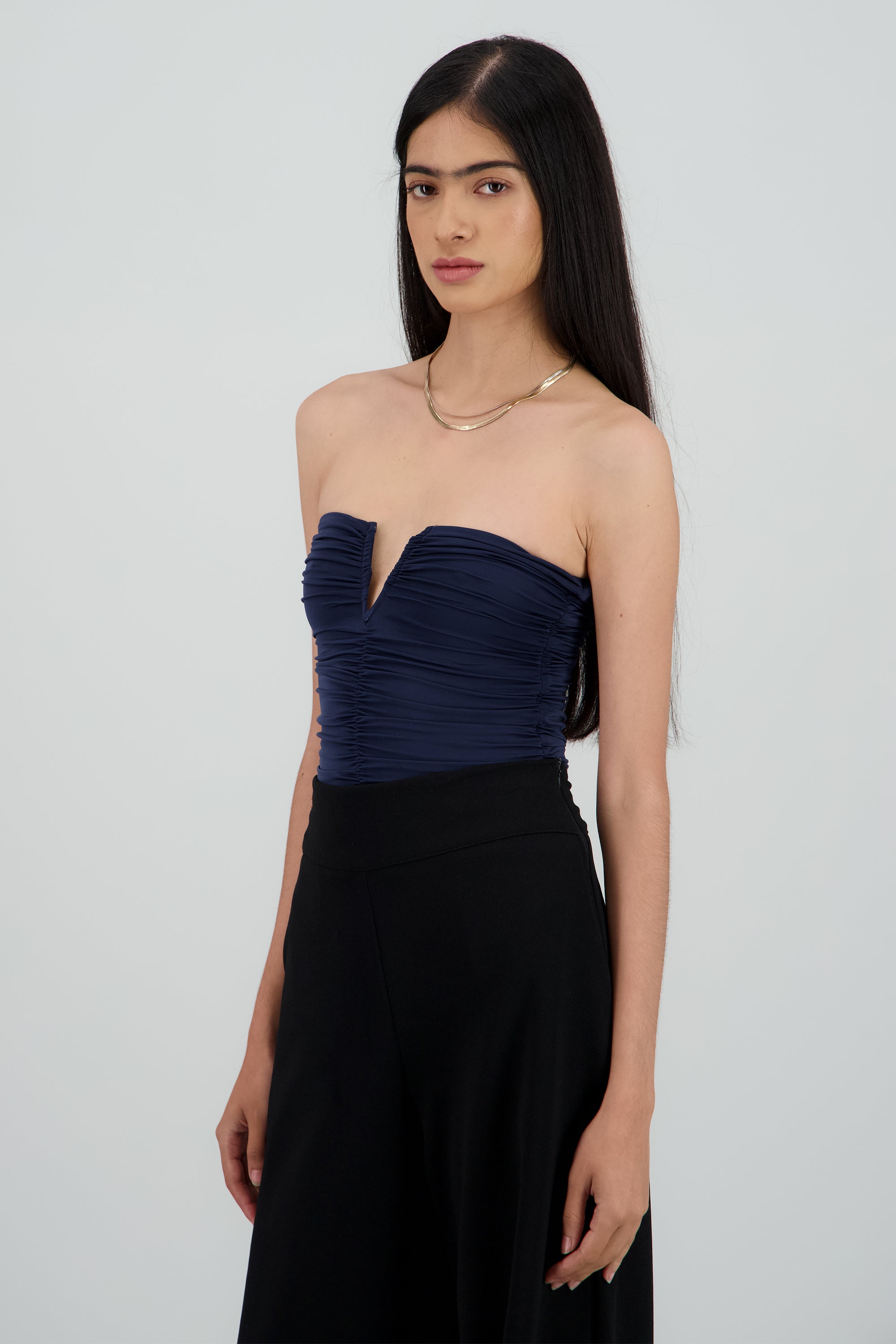 Bodysuit strapless frunce con escote v MARINO
