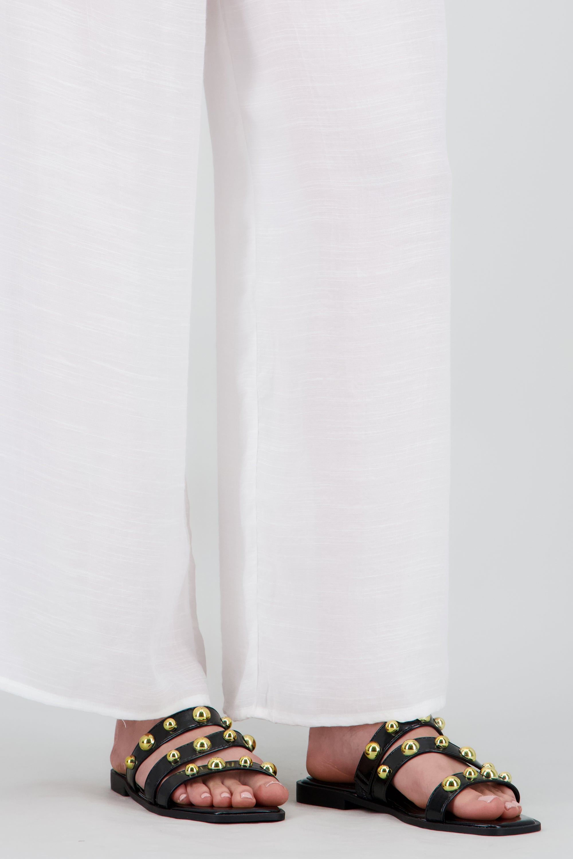 Sandalia tiras stud mega NEGRO