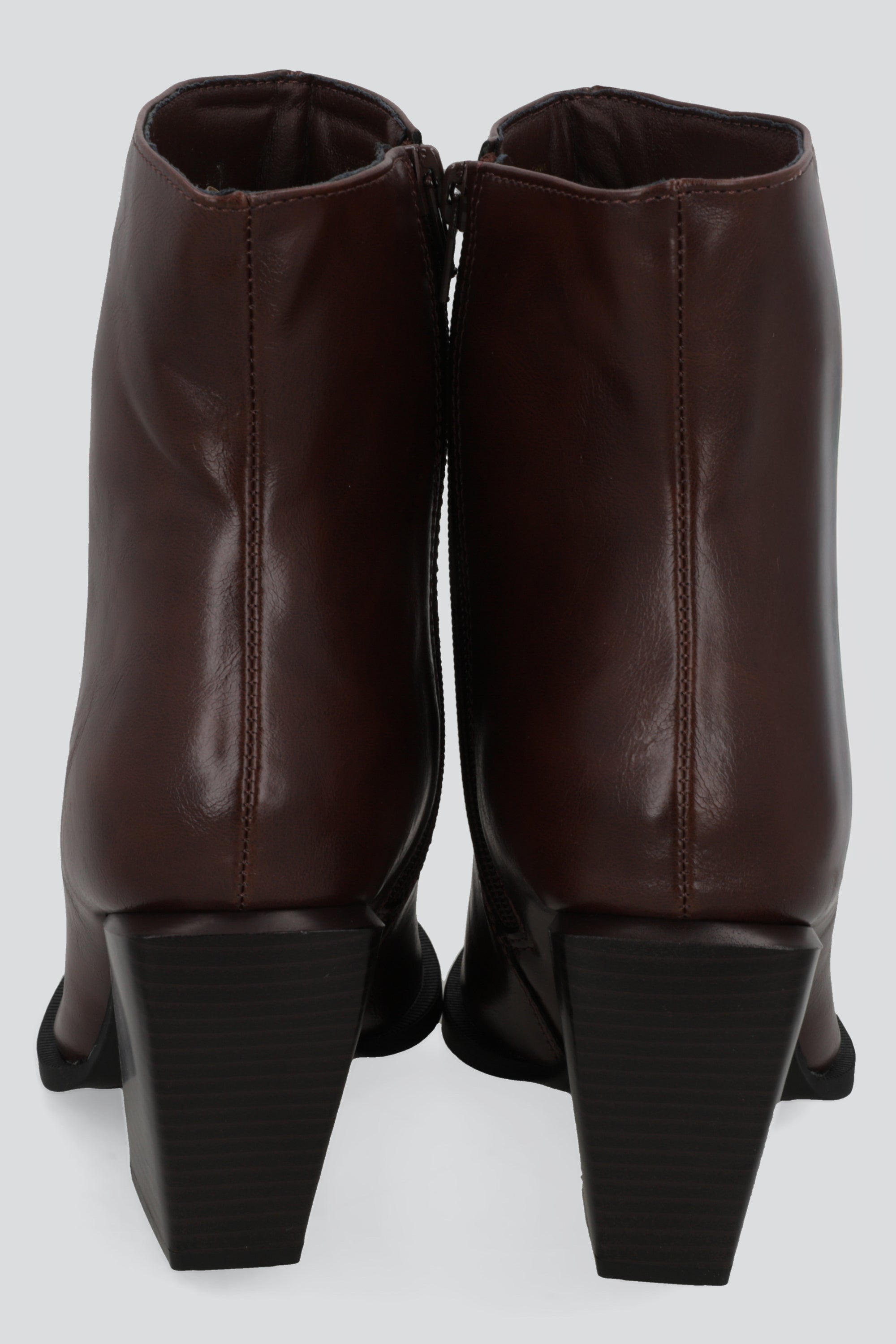 Botin pointy tacon moderno CAFE