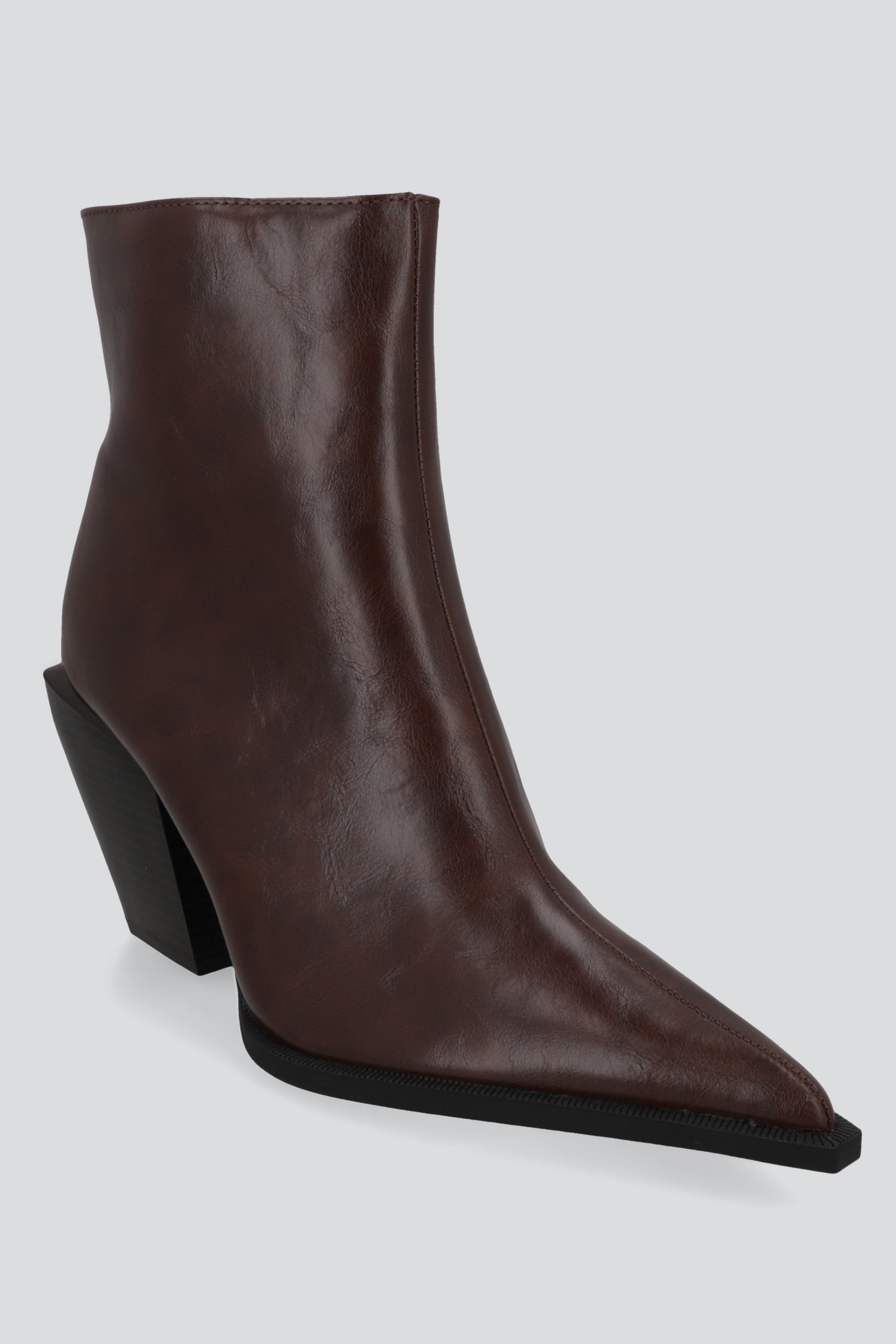 Botin pointy tacon moderno CAFE