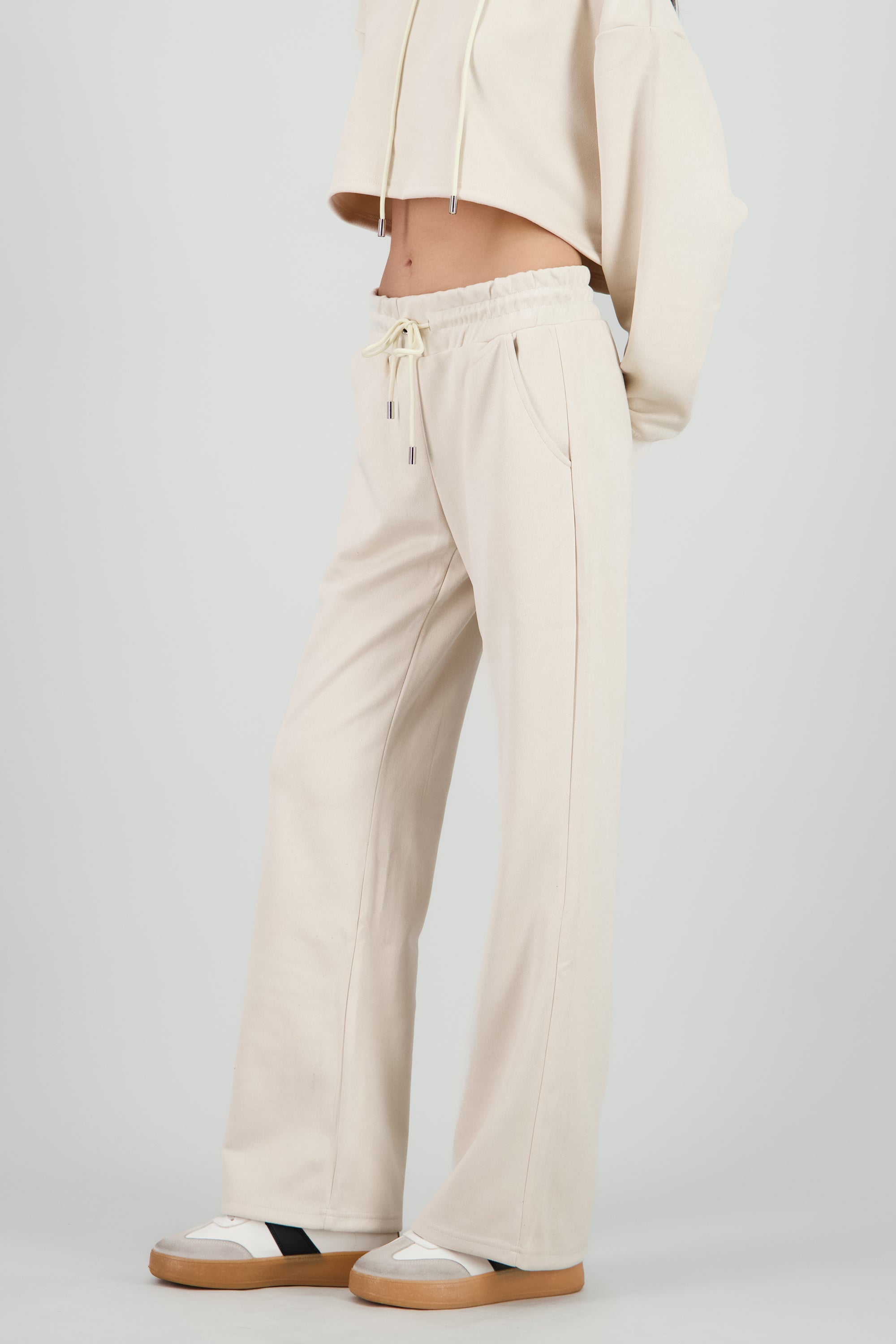 Pnatalon recto detalle textura BEIGE