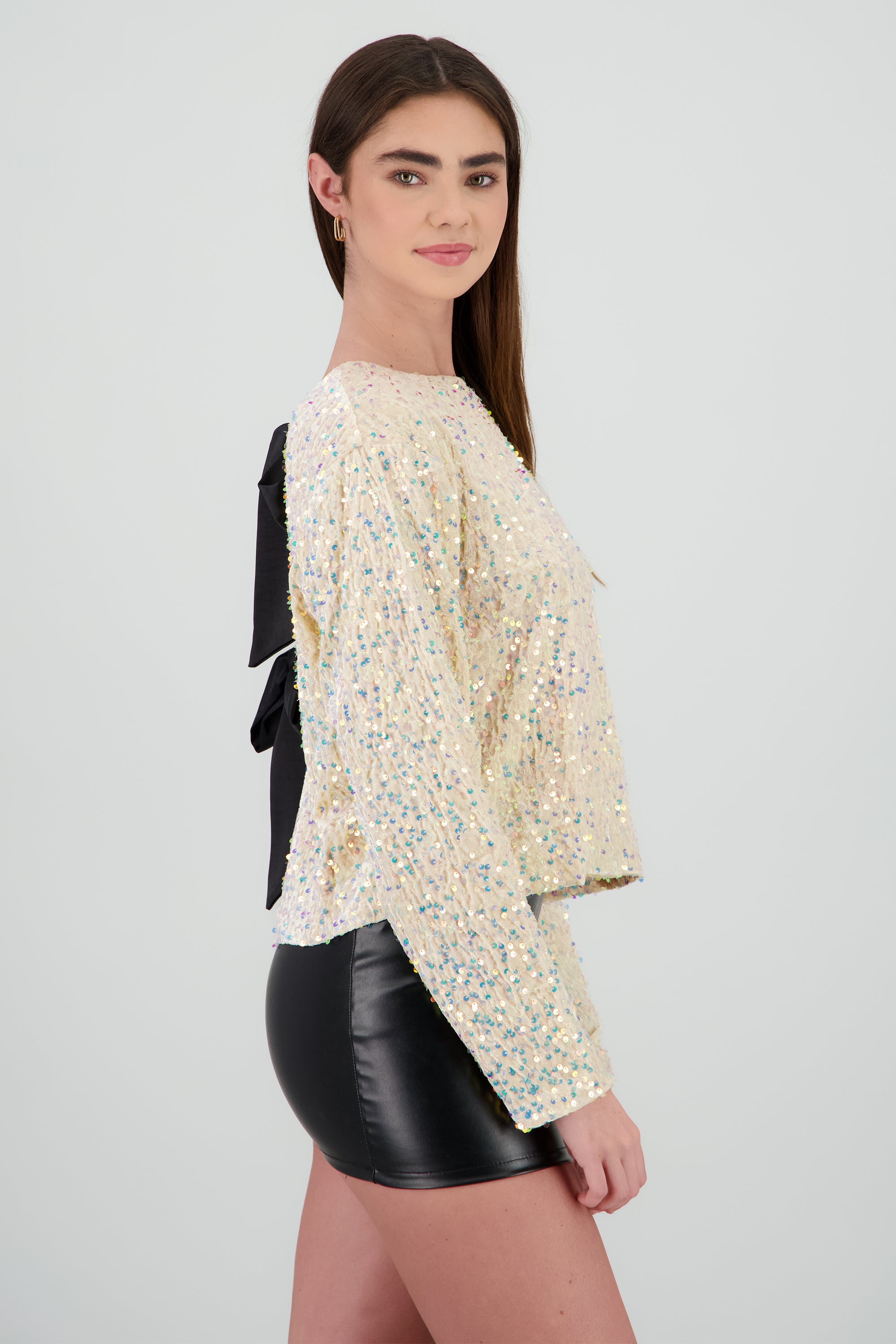 Blusa lentejuelas detalle escote espalda con moño BLANCO