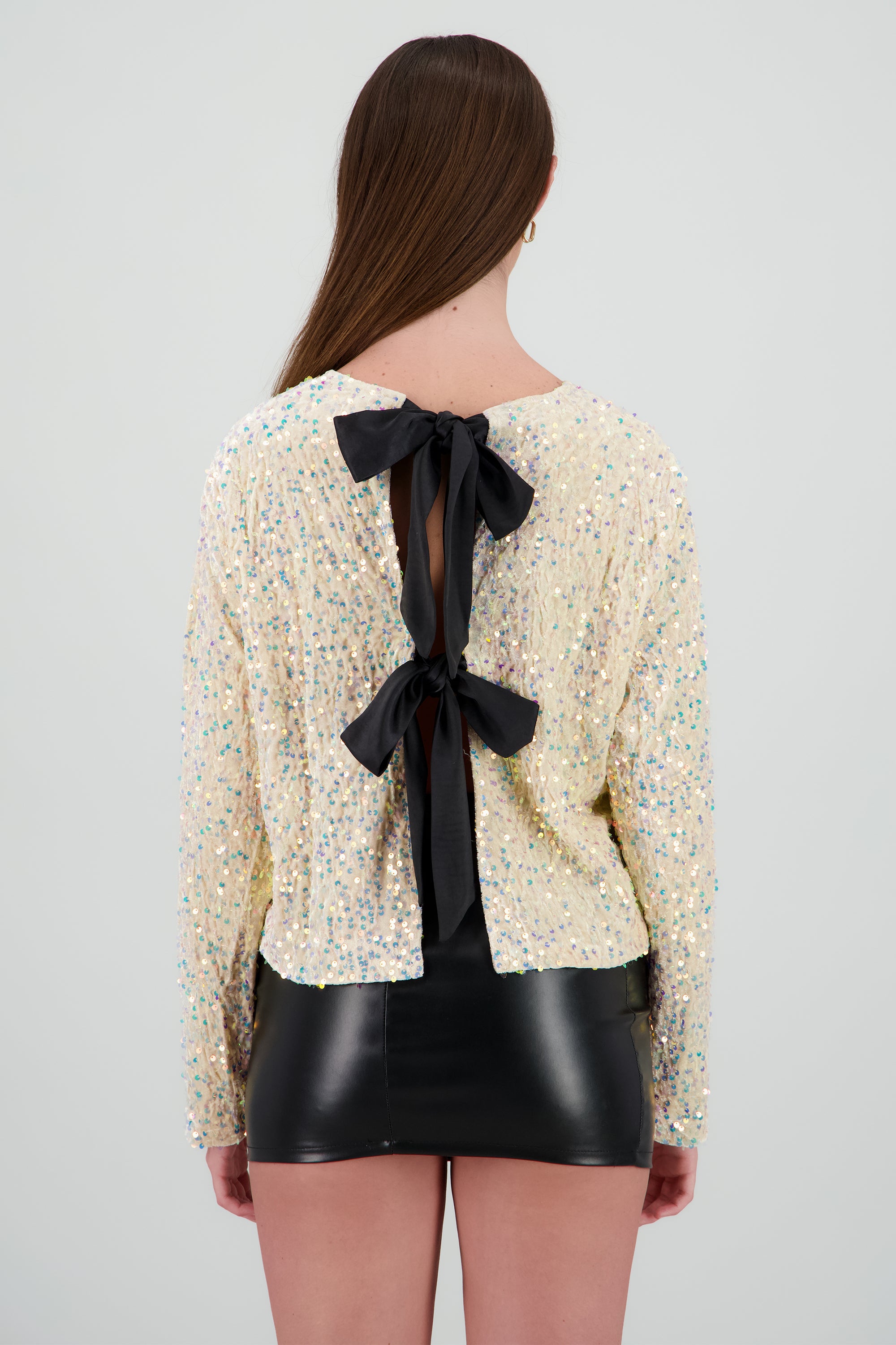 Blusa lentejuelas detalle escote espalda con moño BLANCO