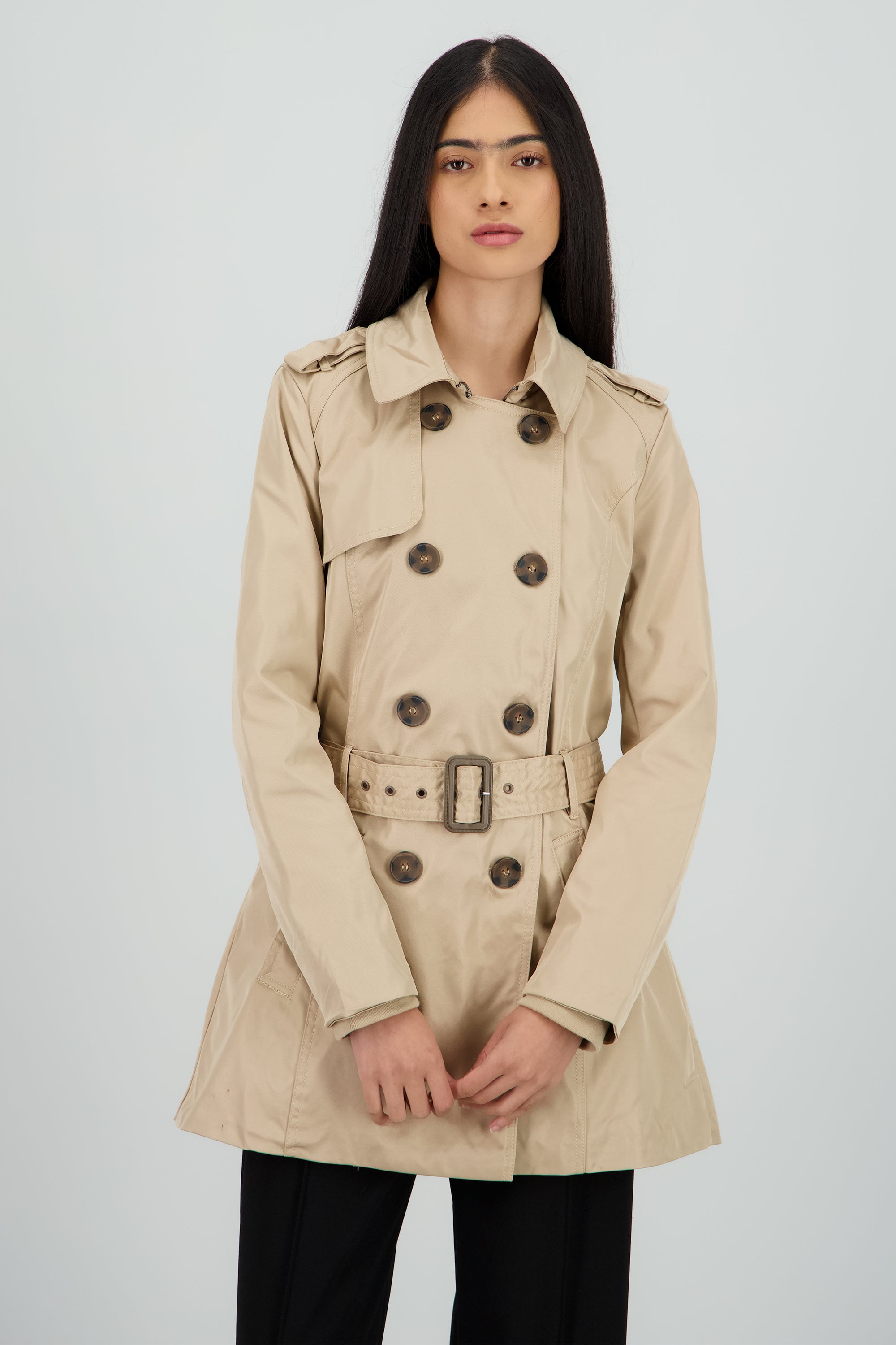 Gabardina lisa detalle cinturon ARENA