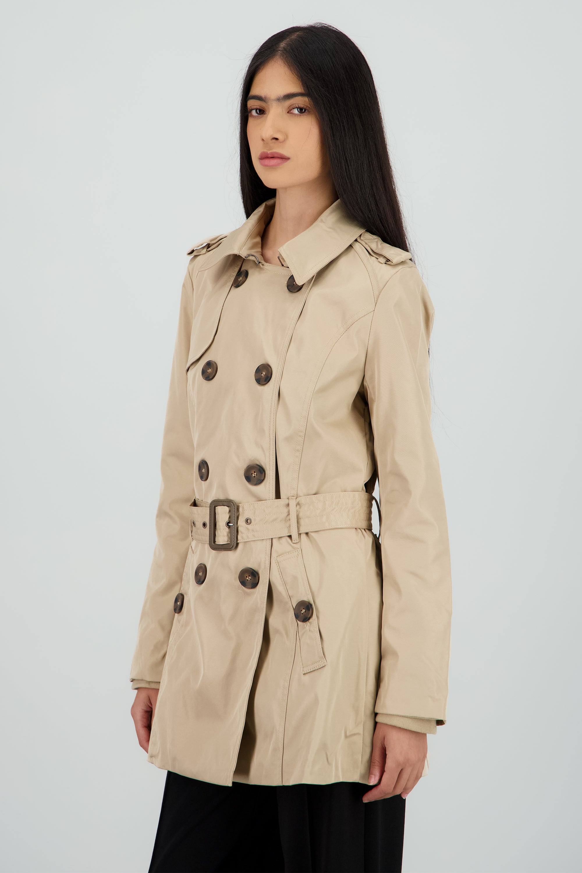 Gabardina lisa detalle cinturon ARENA