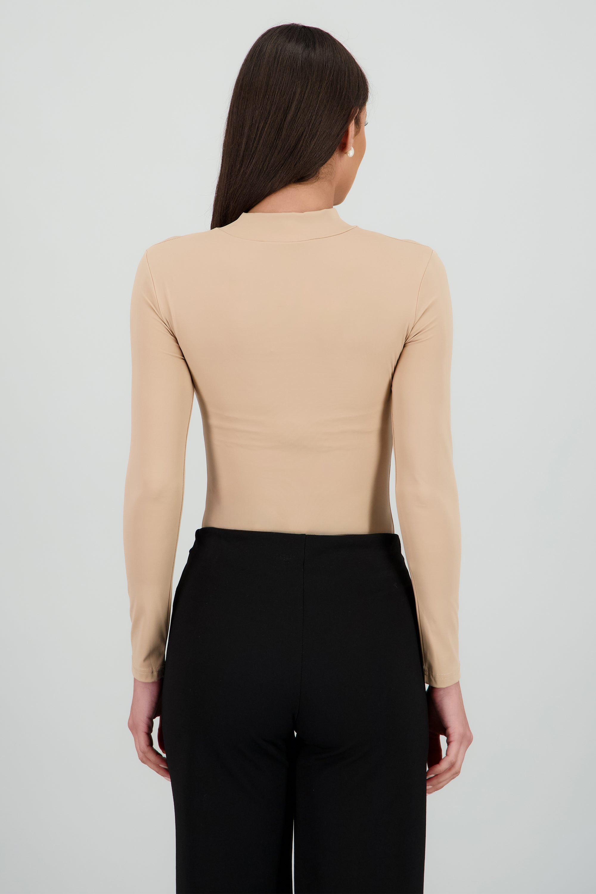 Bodysuit liso manga larga cuello alto BEIGE
