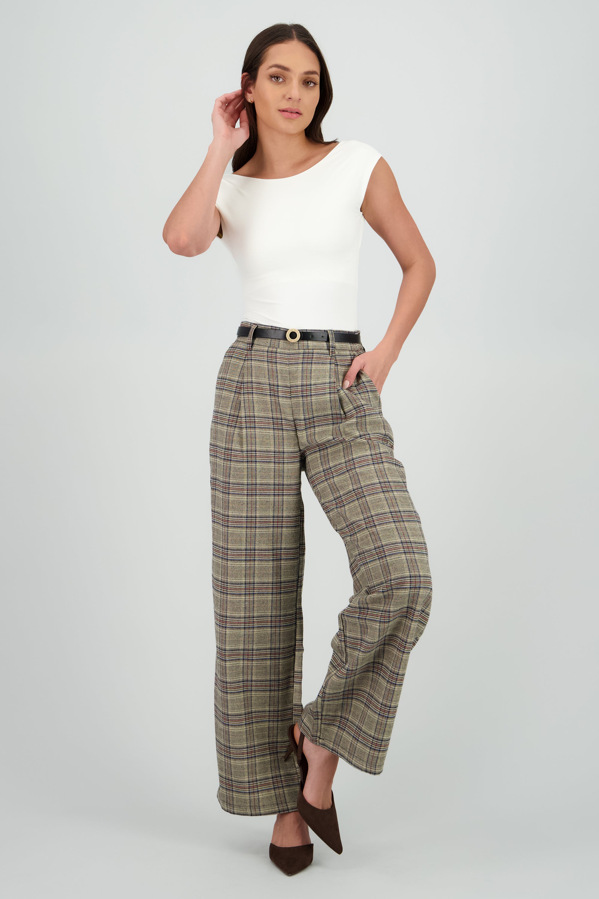 Pantalon recto cuadros detalle pinzas CAFE COMBO