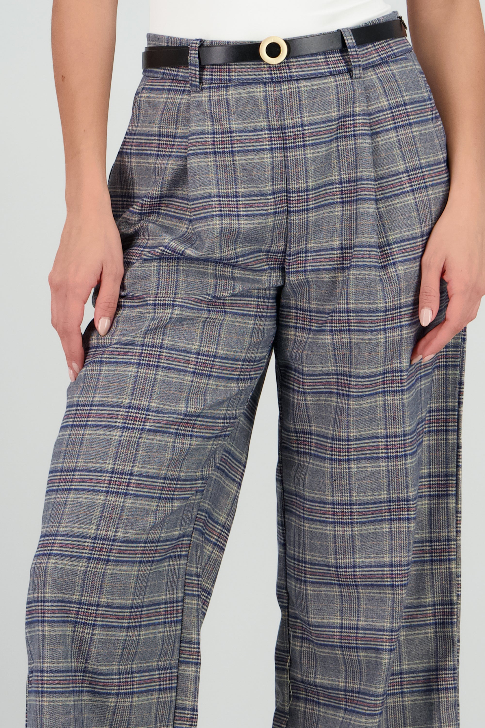Pantalon recto cuadros detalle pinzas GRIS COMBO