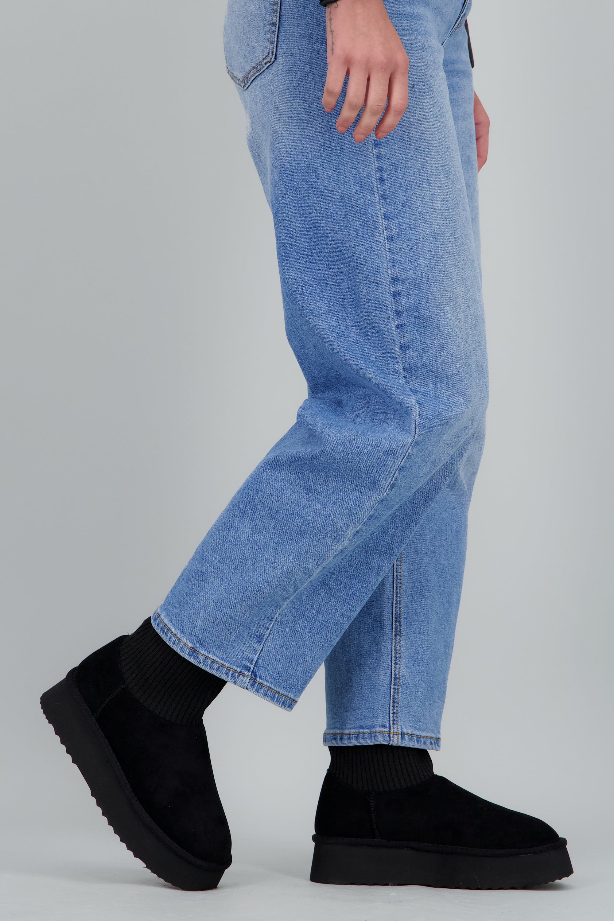 Bota invierno calceta tejida sherpa NEGRO