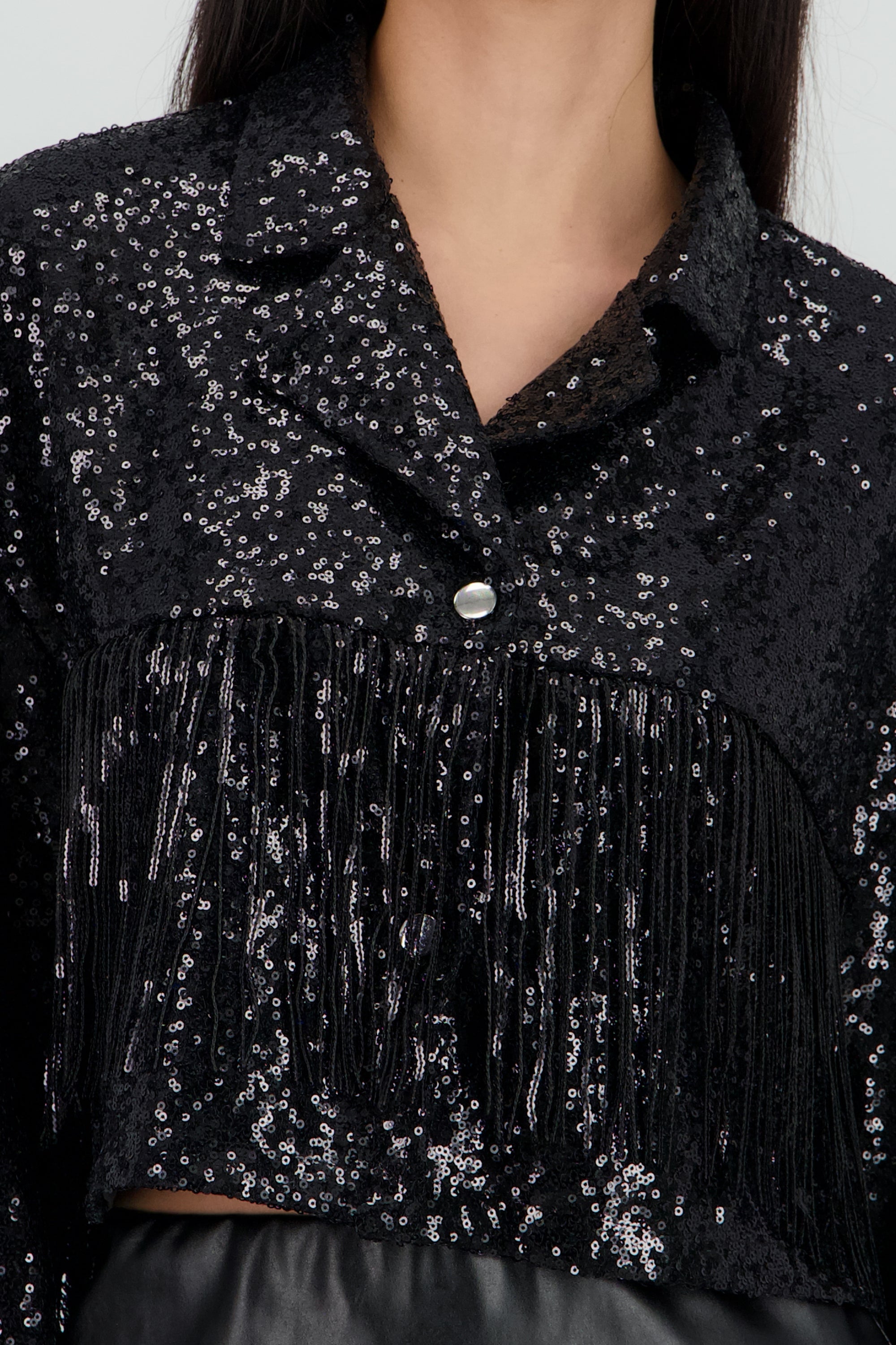 Chamarra crop fringe con brillos NEGRO