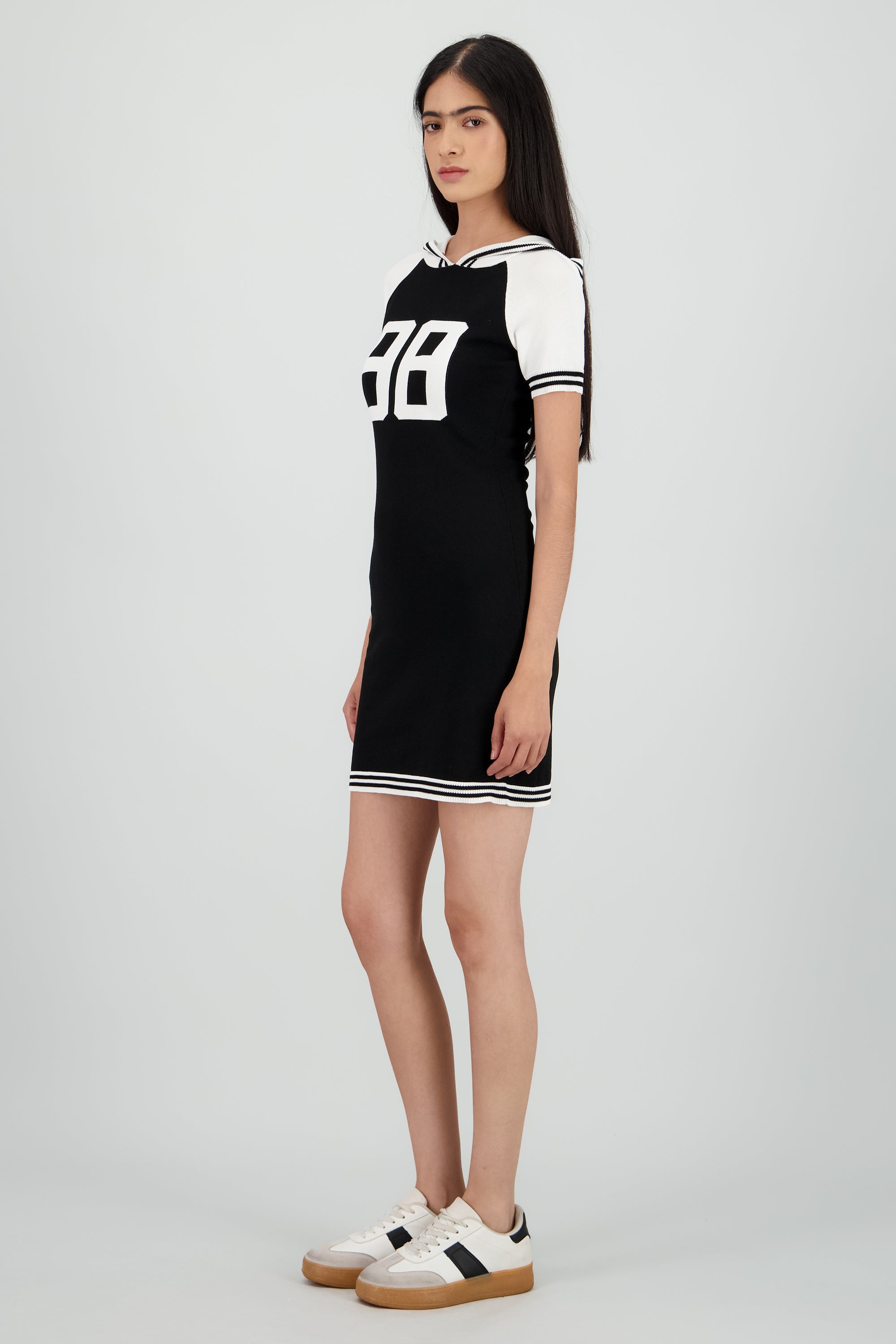 Vestido tejido contraste con gorro NEGRO COMBO