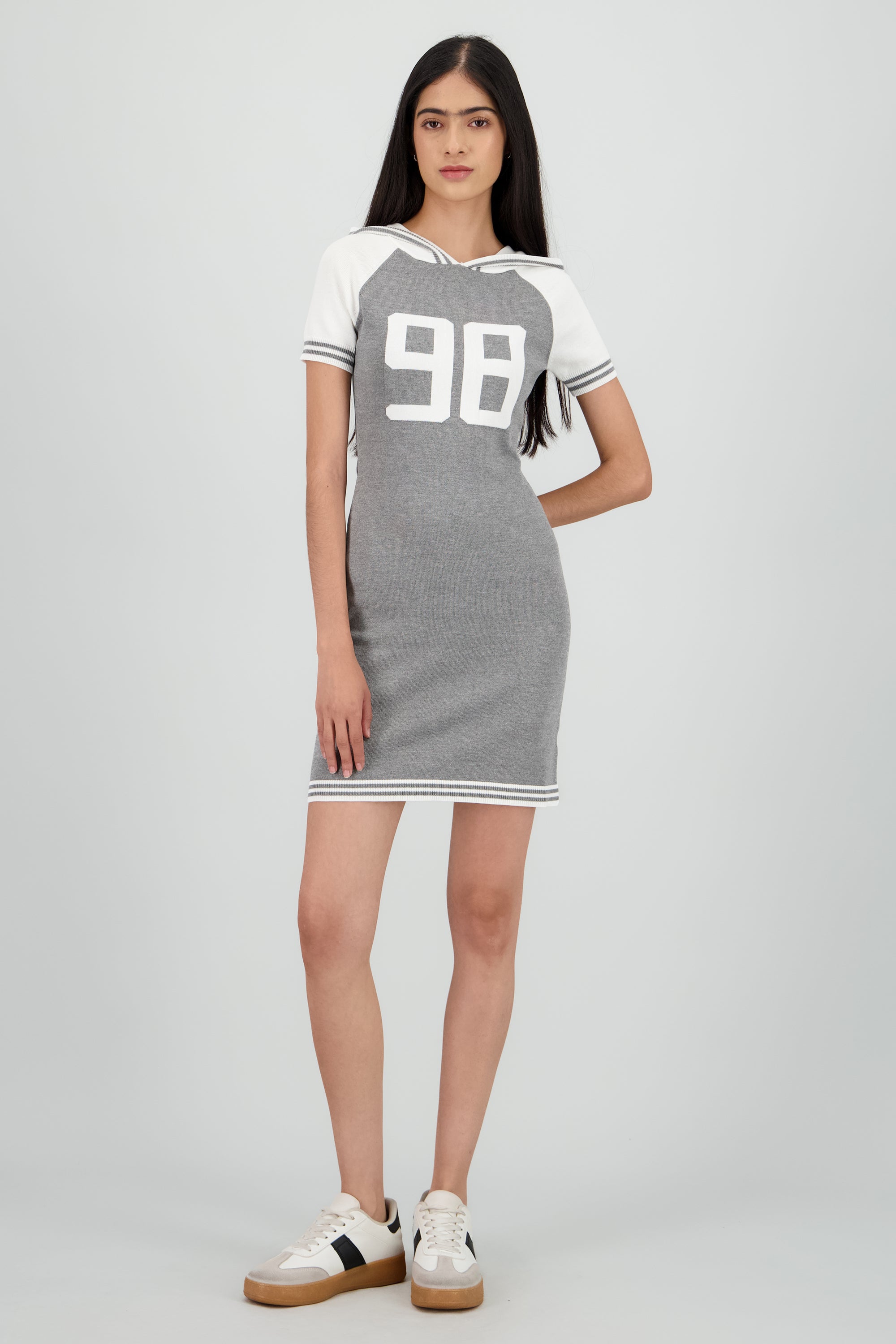 Vestido tejido contraste con gorro GRIS COMBO