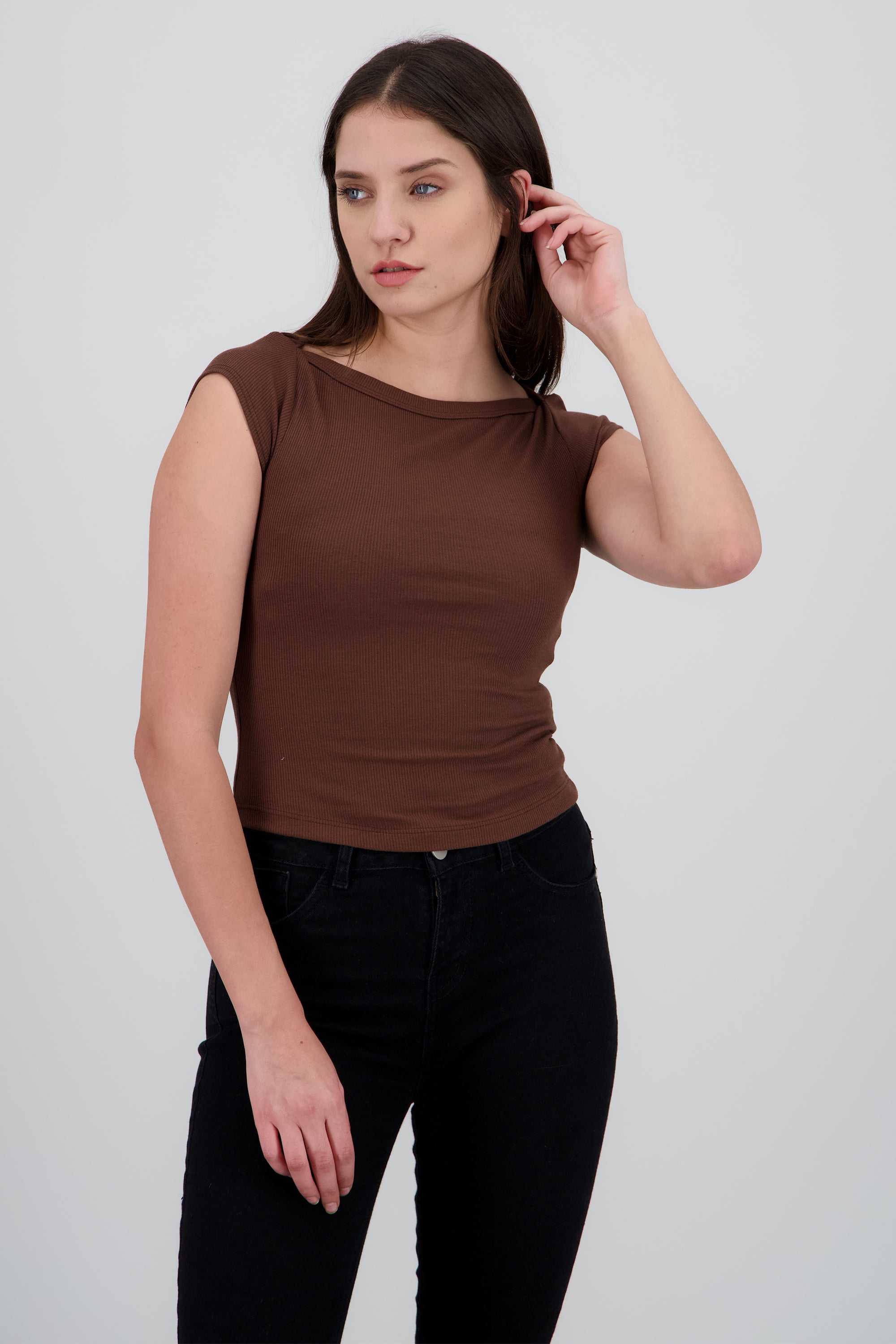 Top manga casquillo escote barco CHOCOLATE