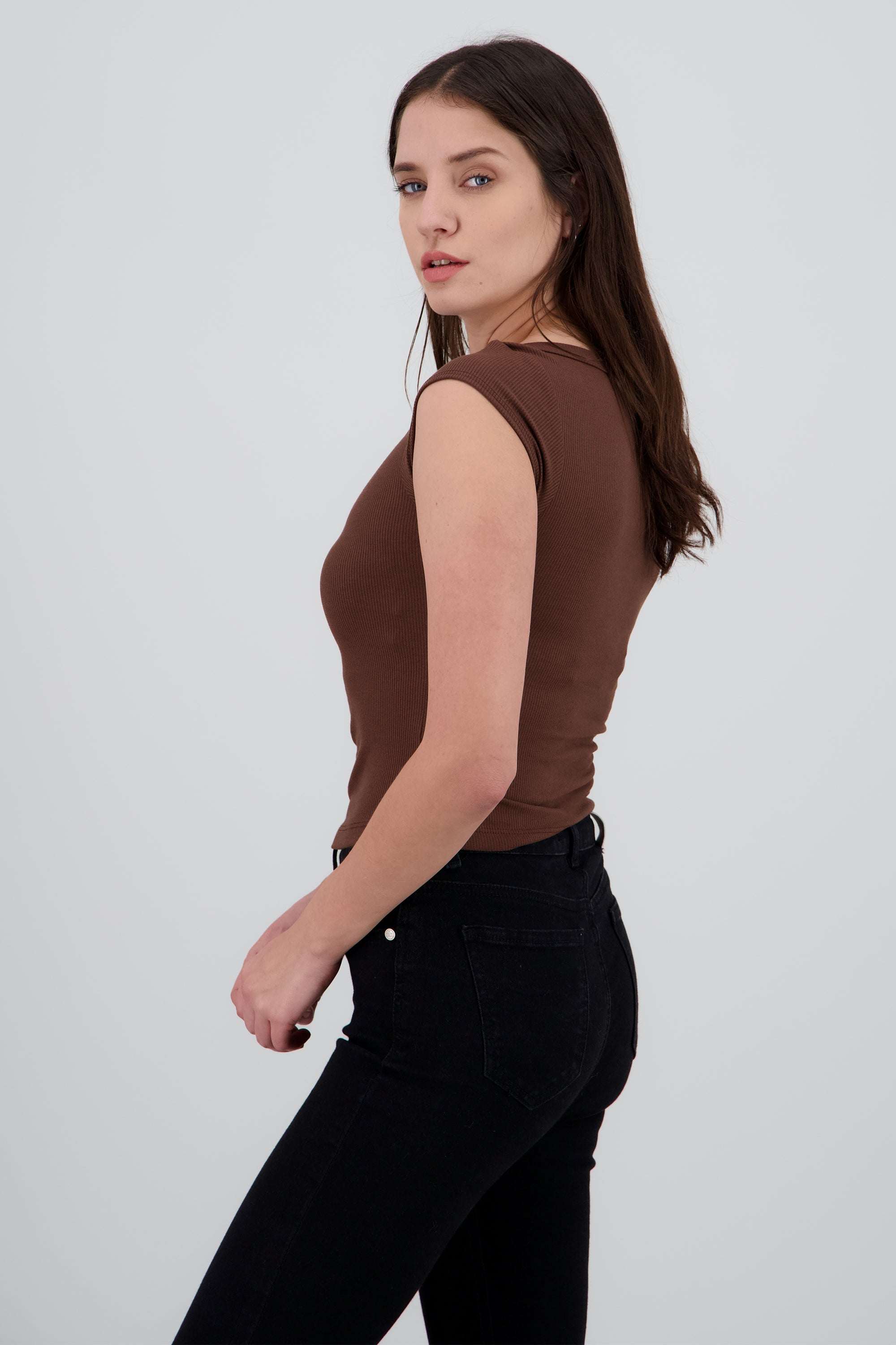 Top manga casquillo escote barco CHOCOLATE