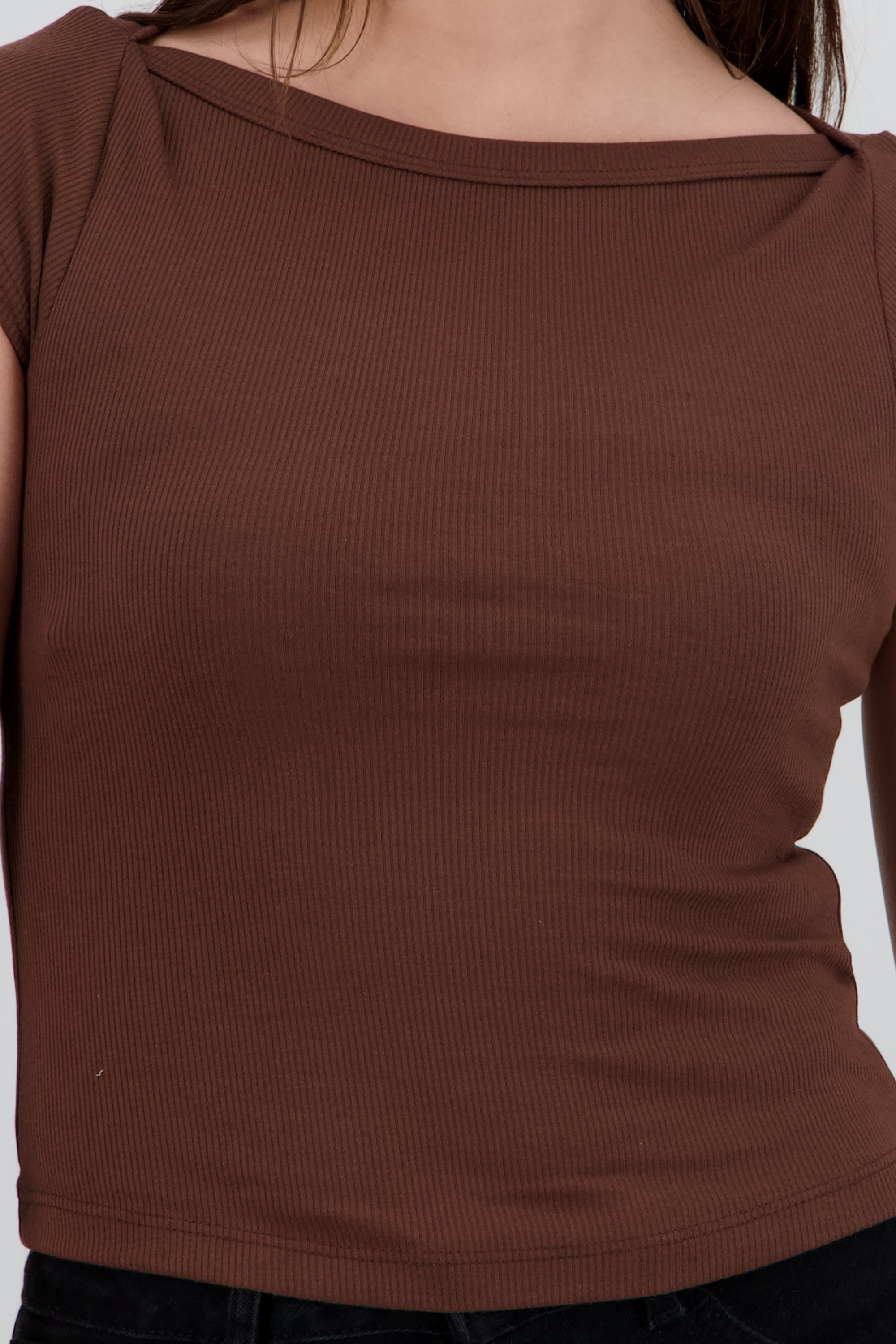 Top manga casquillo escote barco CHOCOLATE