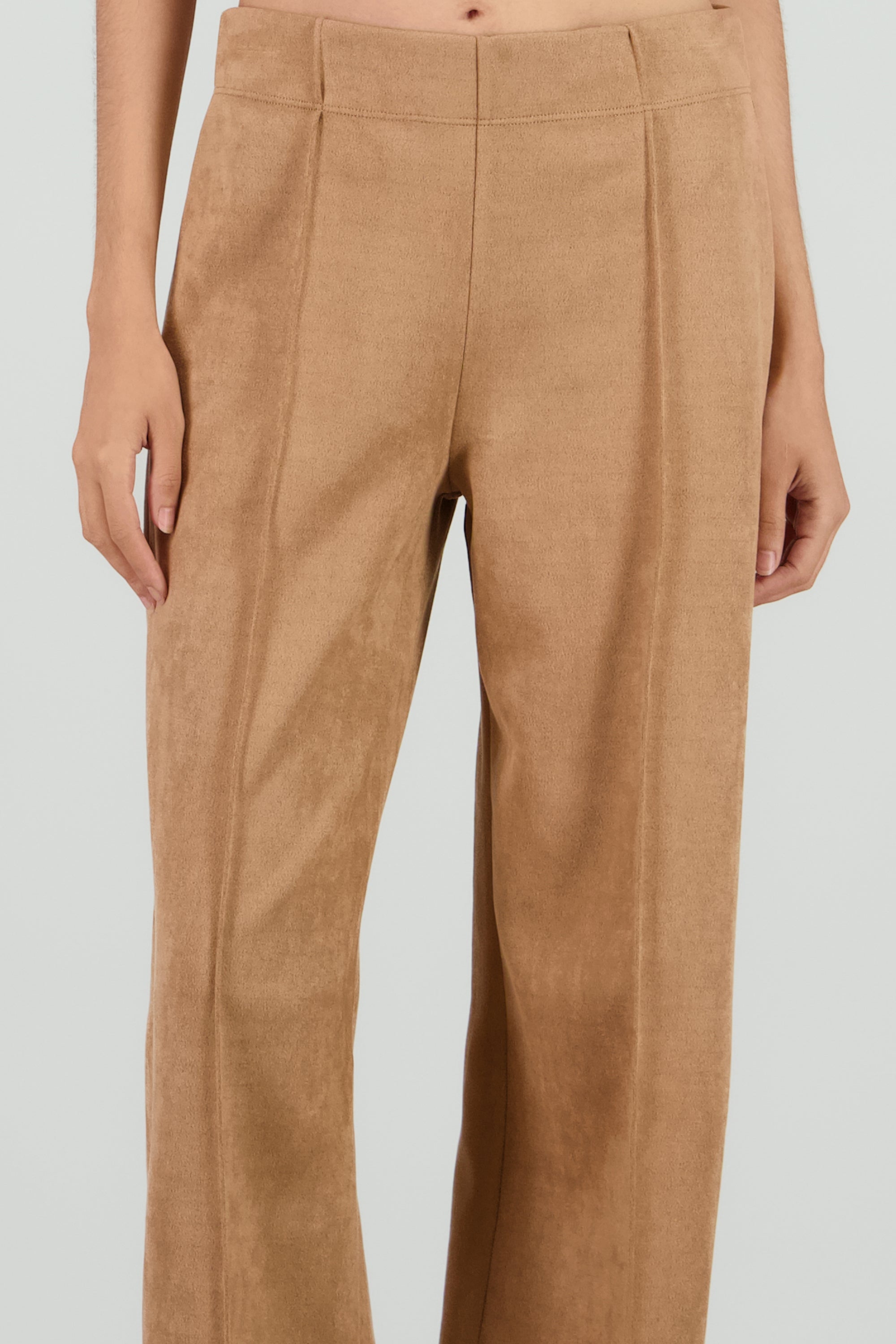 Pantalon amplio suede detalle costura BEIGE