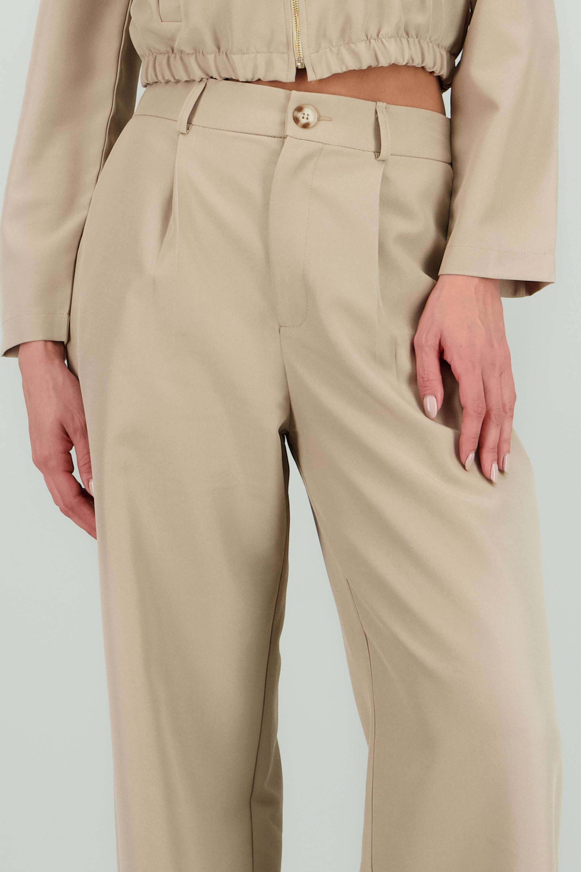 Pantalon recto detalle pinzas BEIGE
