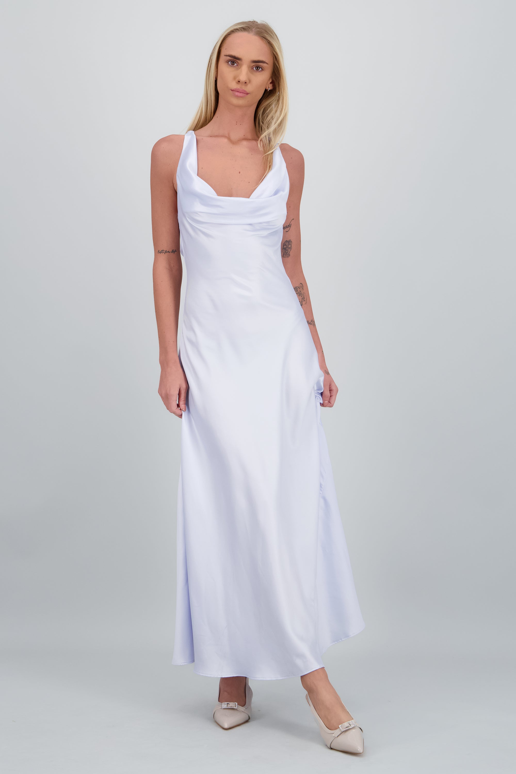 Tacon pointy hebilla brillos HUESO