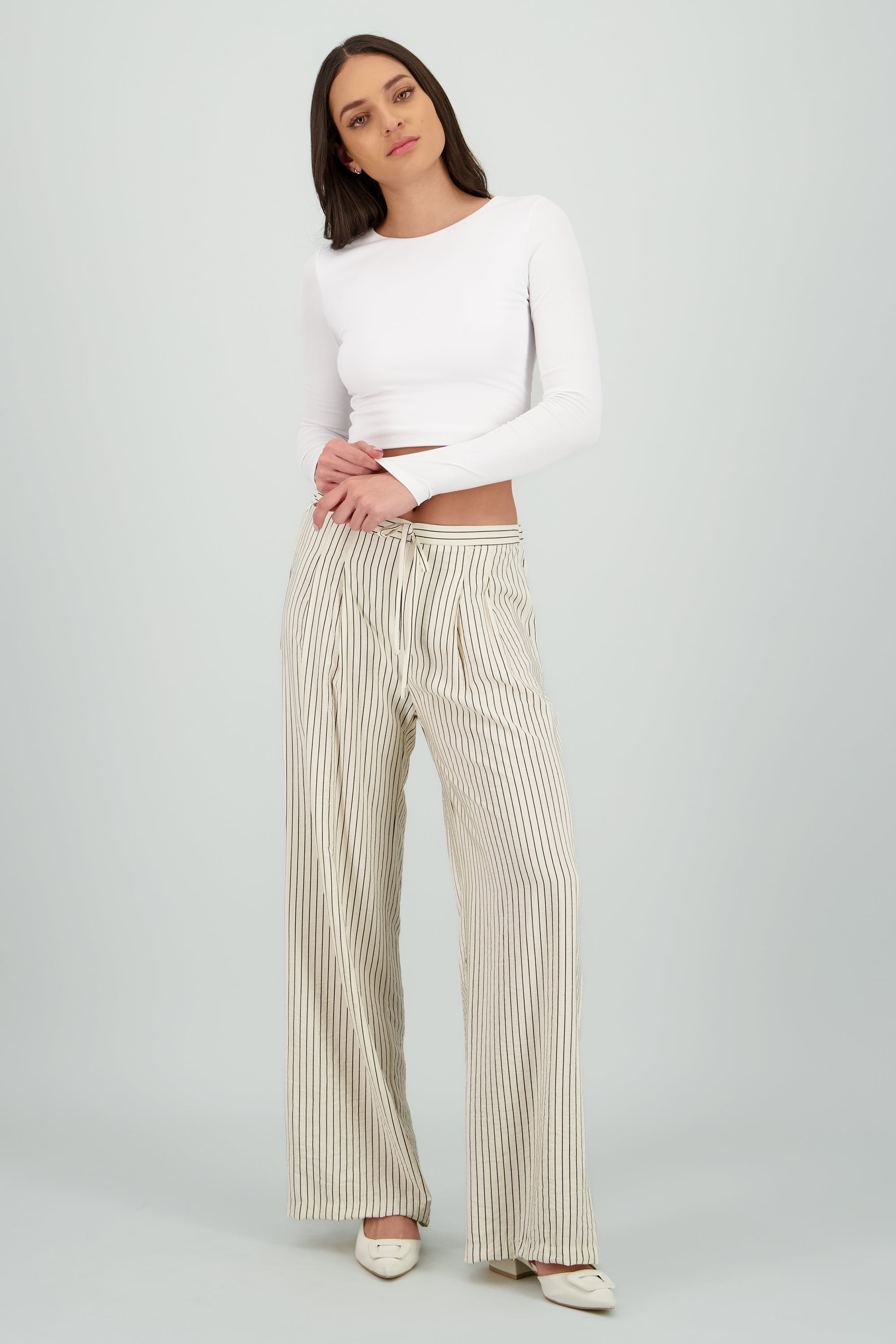 Pantalon amplio detalle pinzas rayas NEGRO COMBO