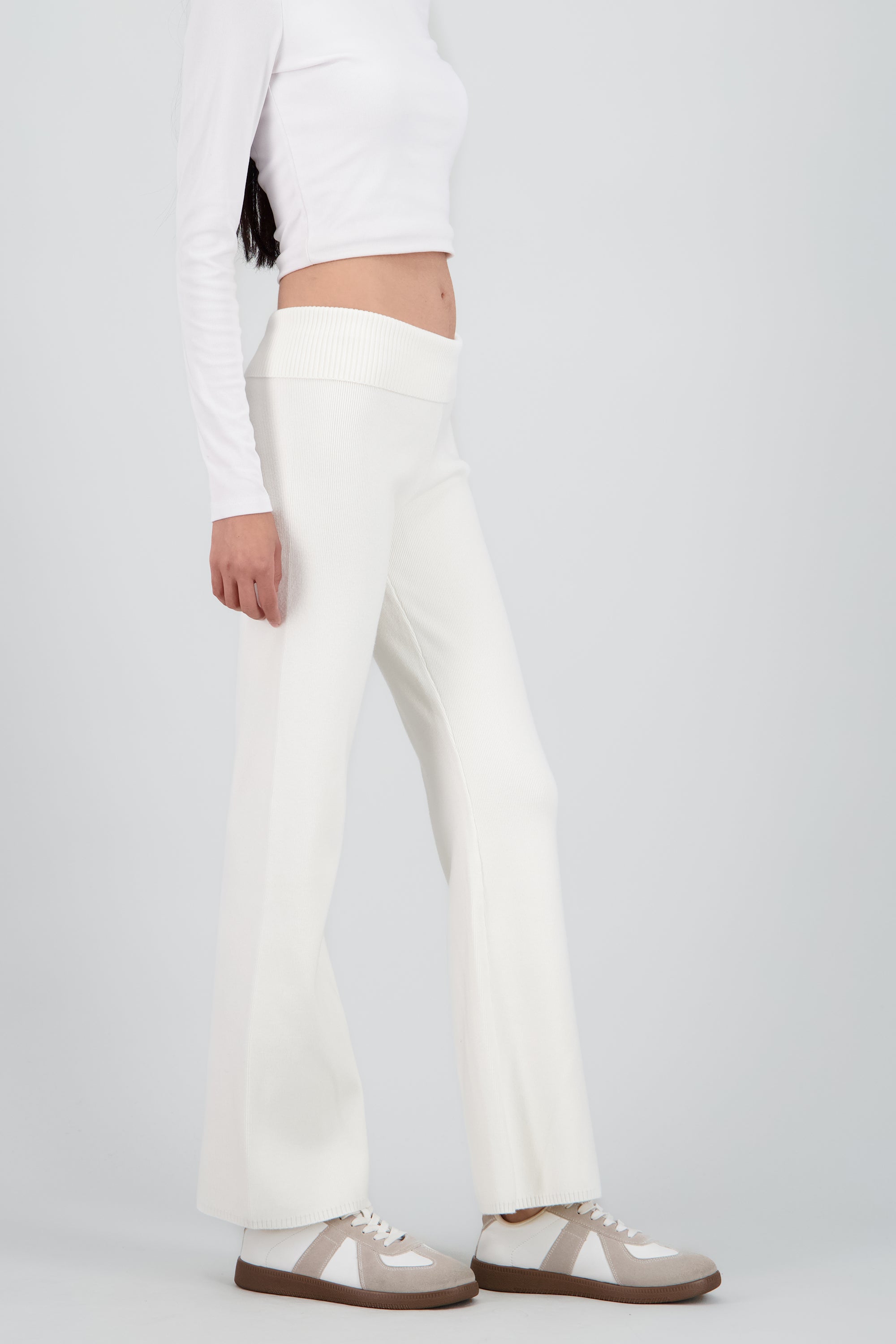 Pantalon tejido con dobladillo CREMA