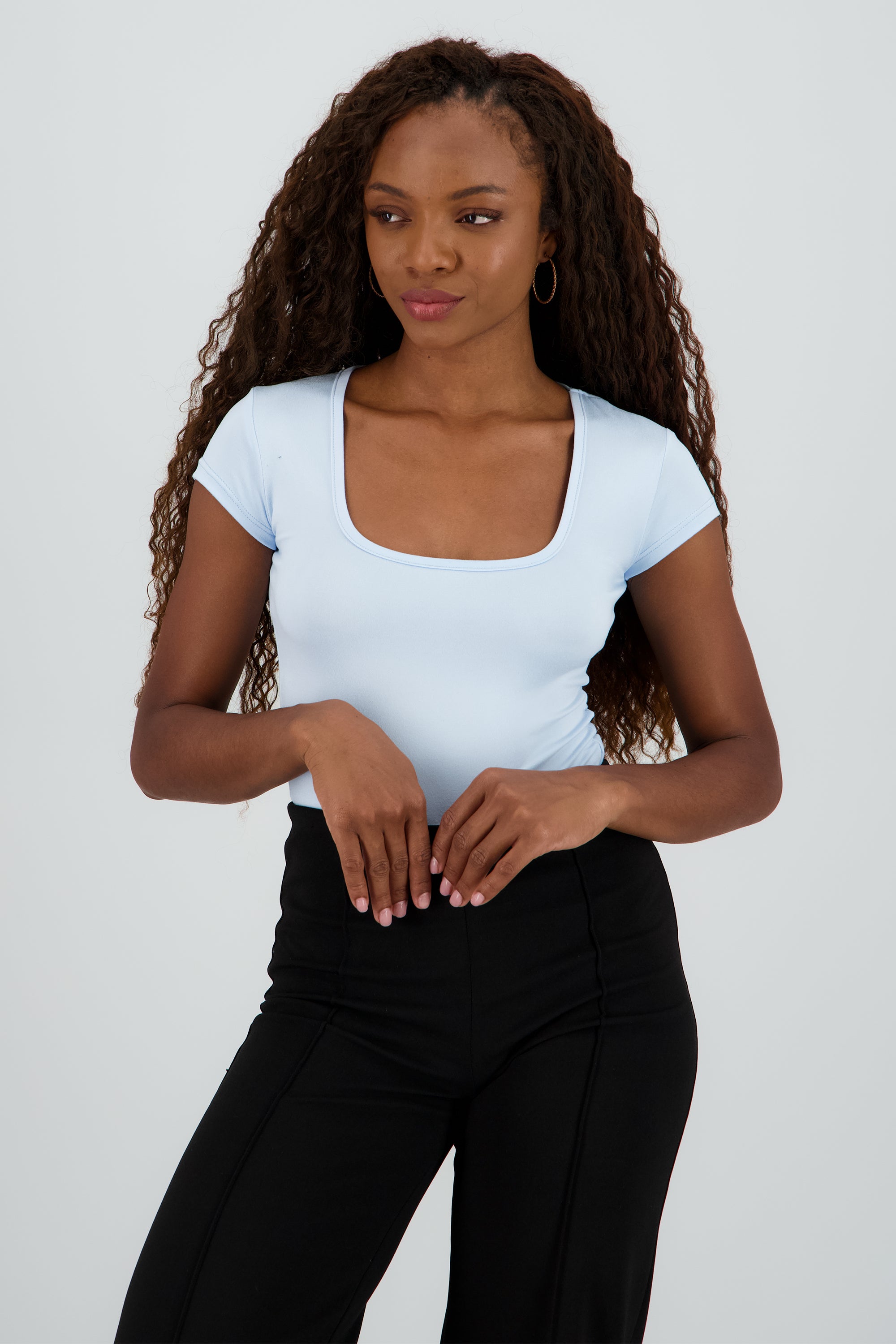 Bodysuit manga corta escote cuadrado liso AZUL PASTEL