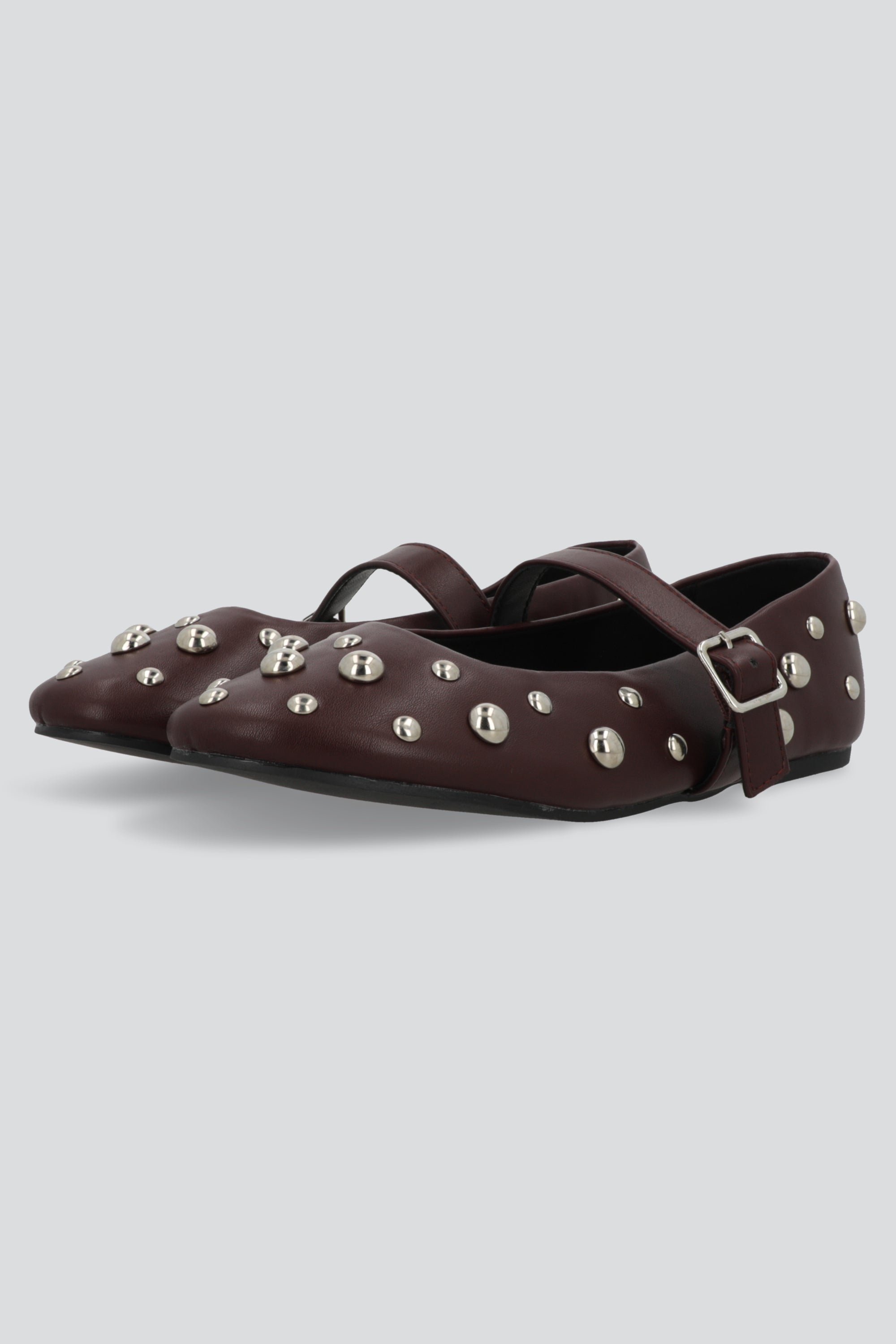 Flat maryjane studs grandes VINO