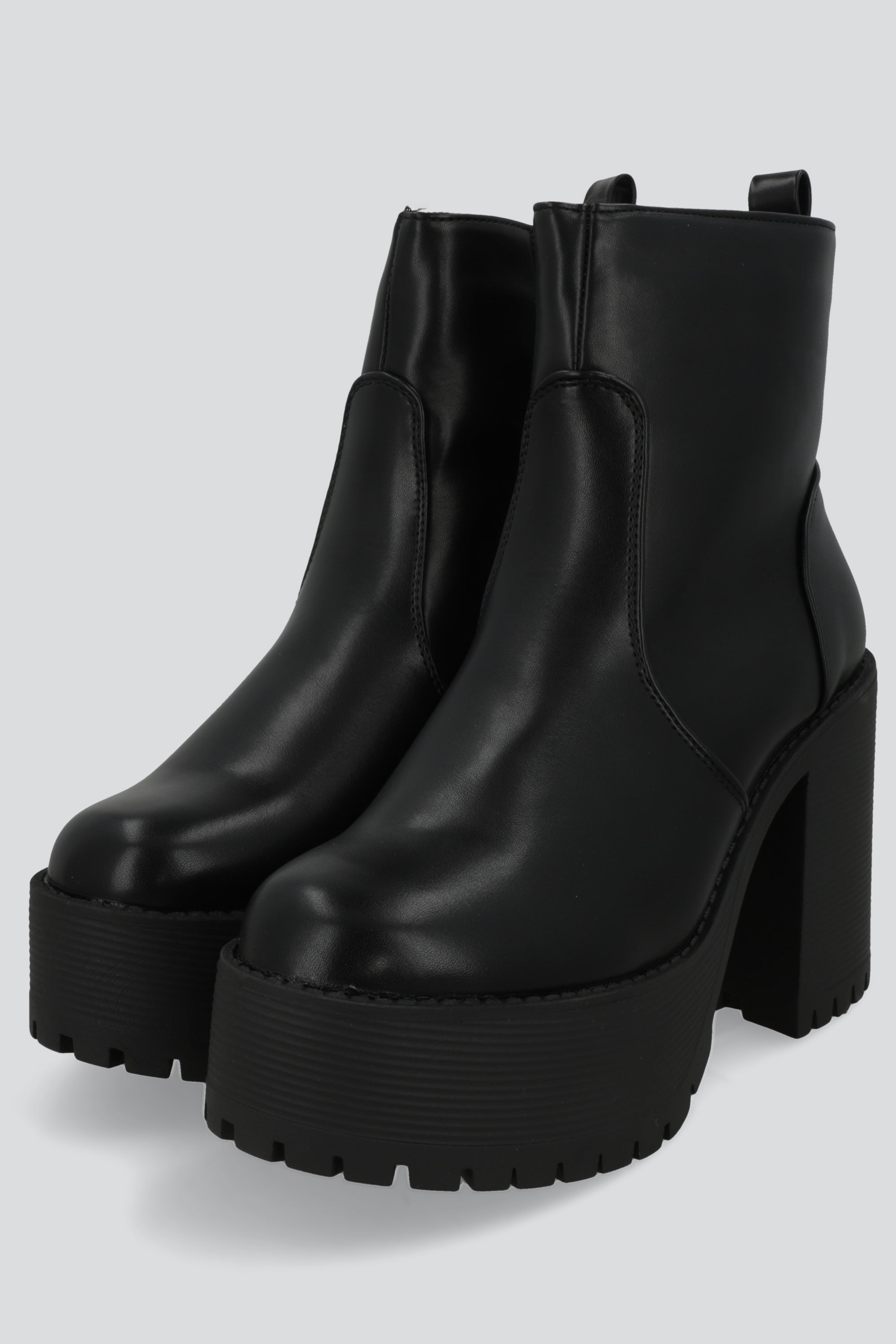 Botin plataforma suela track NEGRO