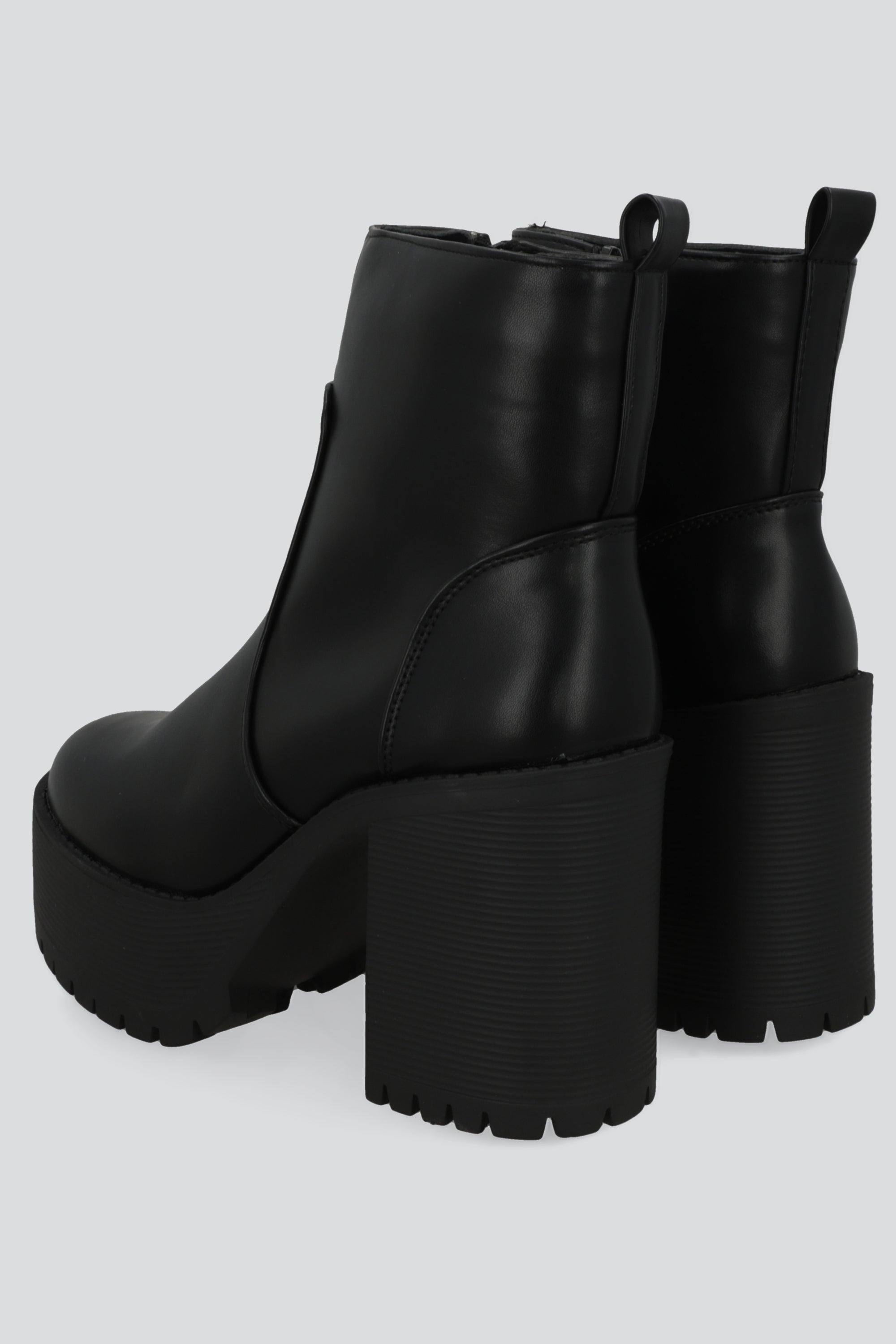 Botin plataforma suela track NEGRO