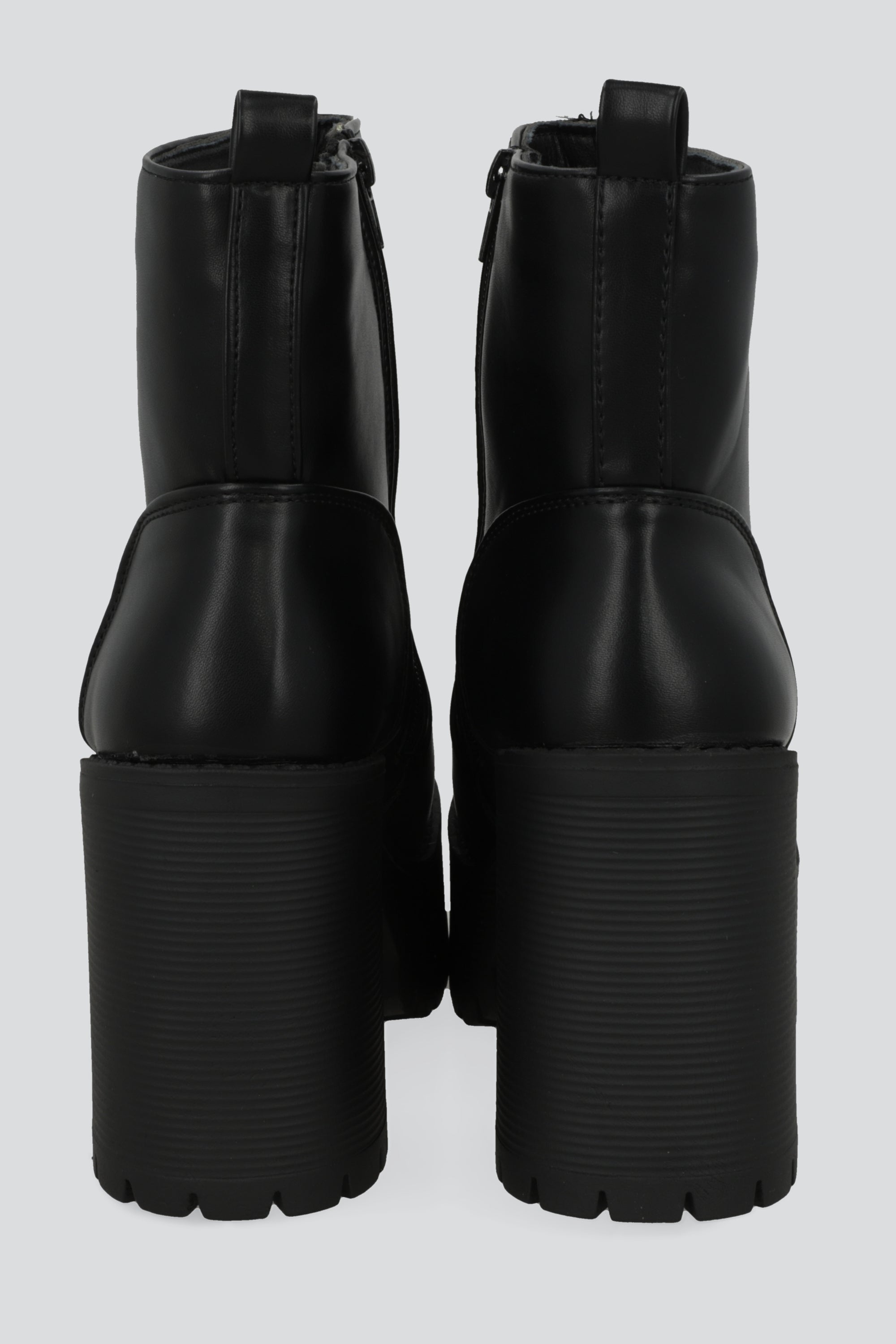 Botin plataforma suela track NEGRO