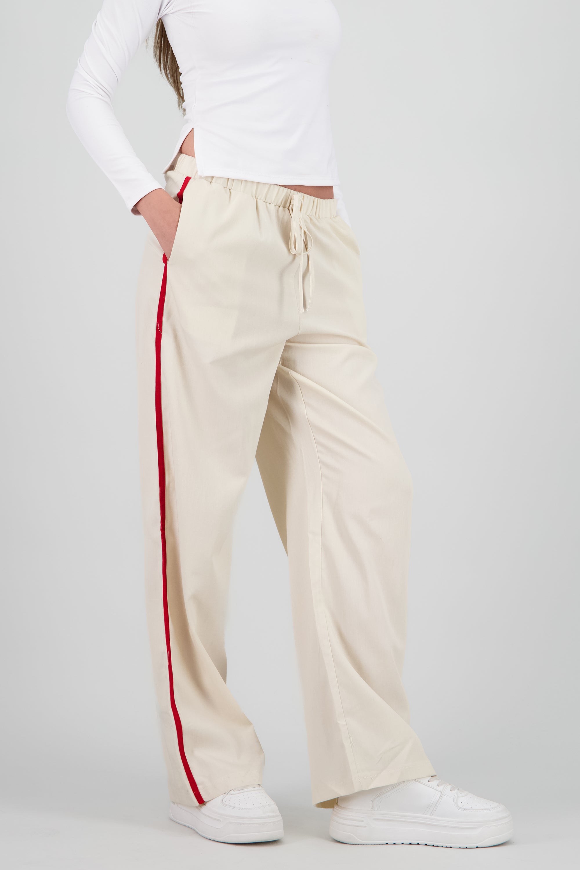 Pantalón detalle costado KHAKI COMBO