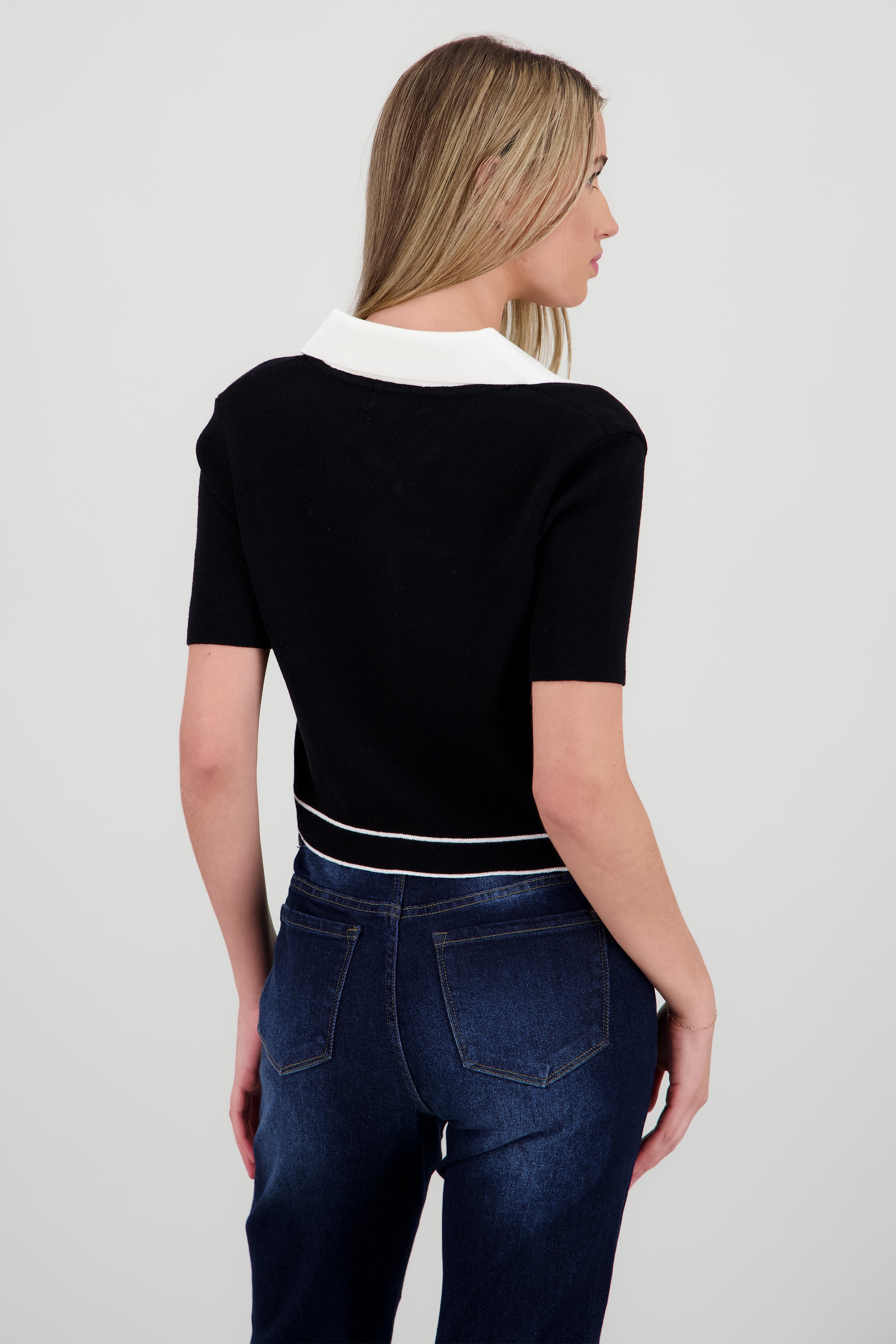 Top manga corta cuello camisero contraste NEGRO COMBO