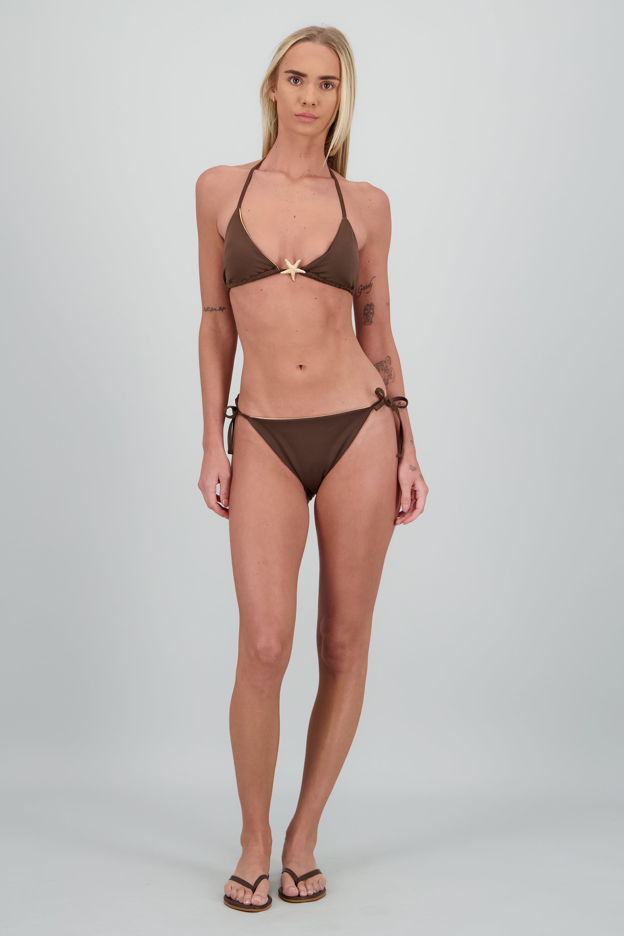 Sandalia pata de gallo monocolor CHOCOLATE