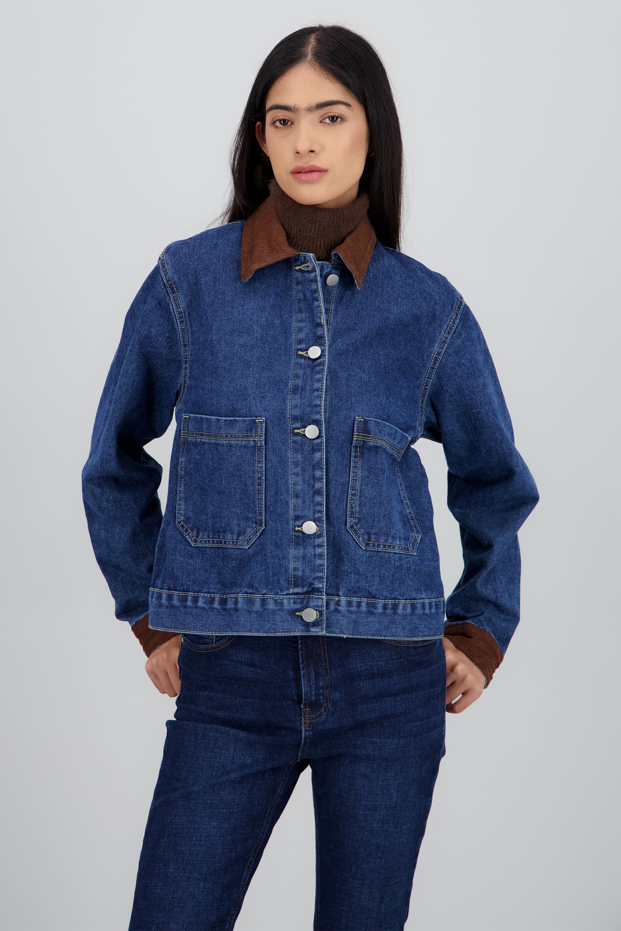 Chamarra con cuello en contraste de pana DARK WASH