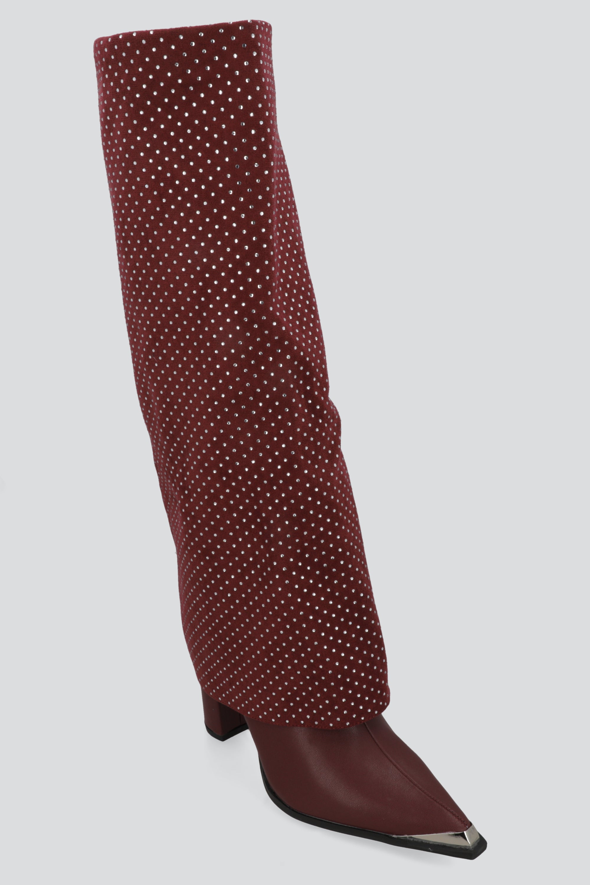 Bota funda brillos punta metal VINO