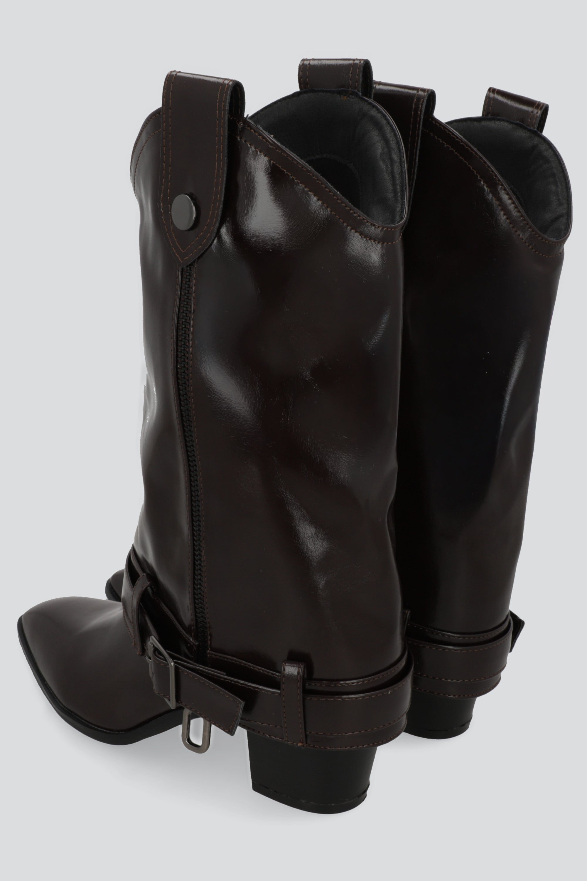 Bota funda charol detalle cinturon CIRUELA