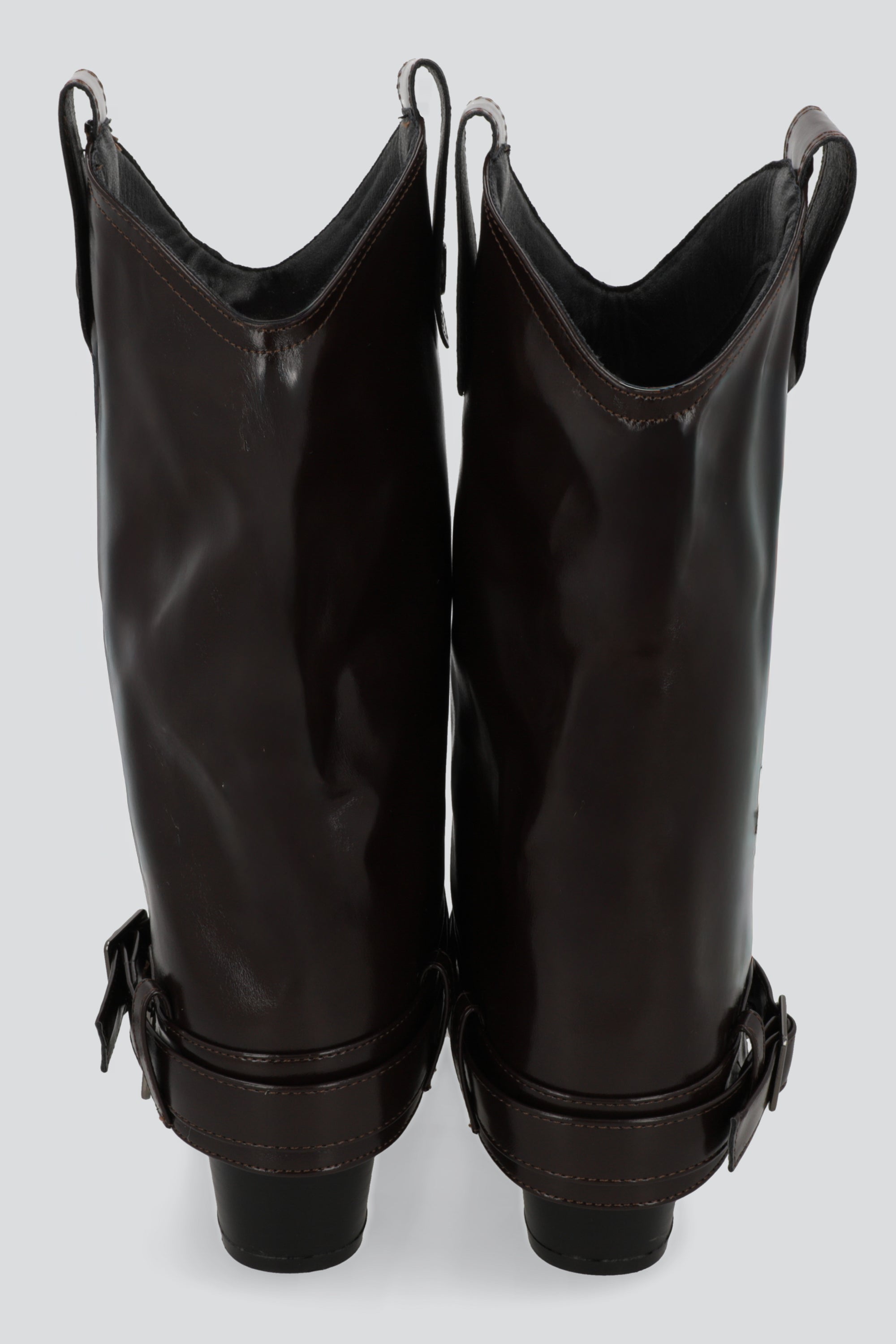 Bota funda charol detalle cinturon CIRUELA