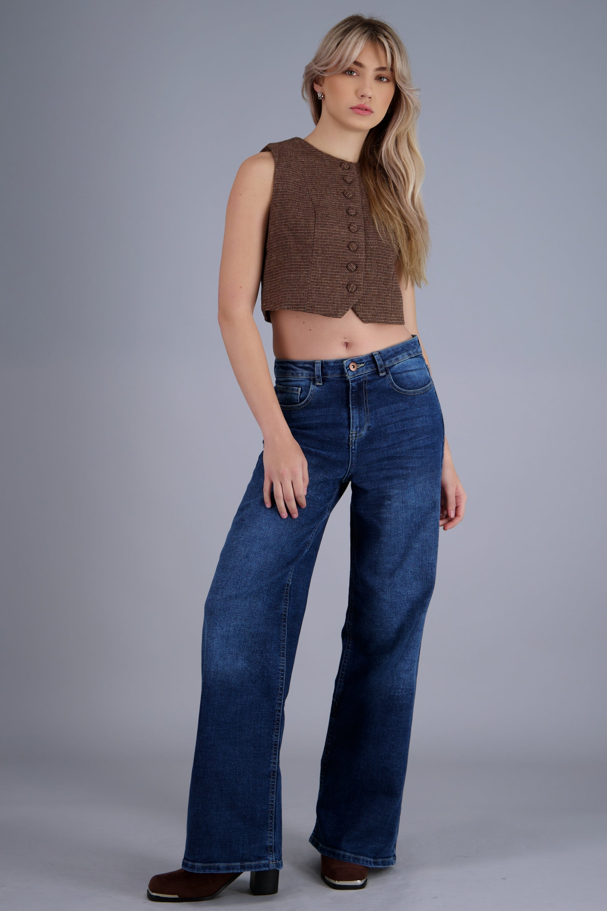 Bota punta cuadrada metalica CAFE