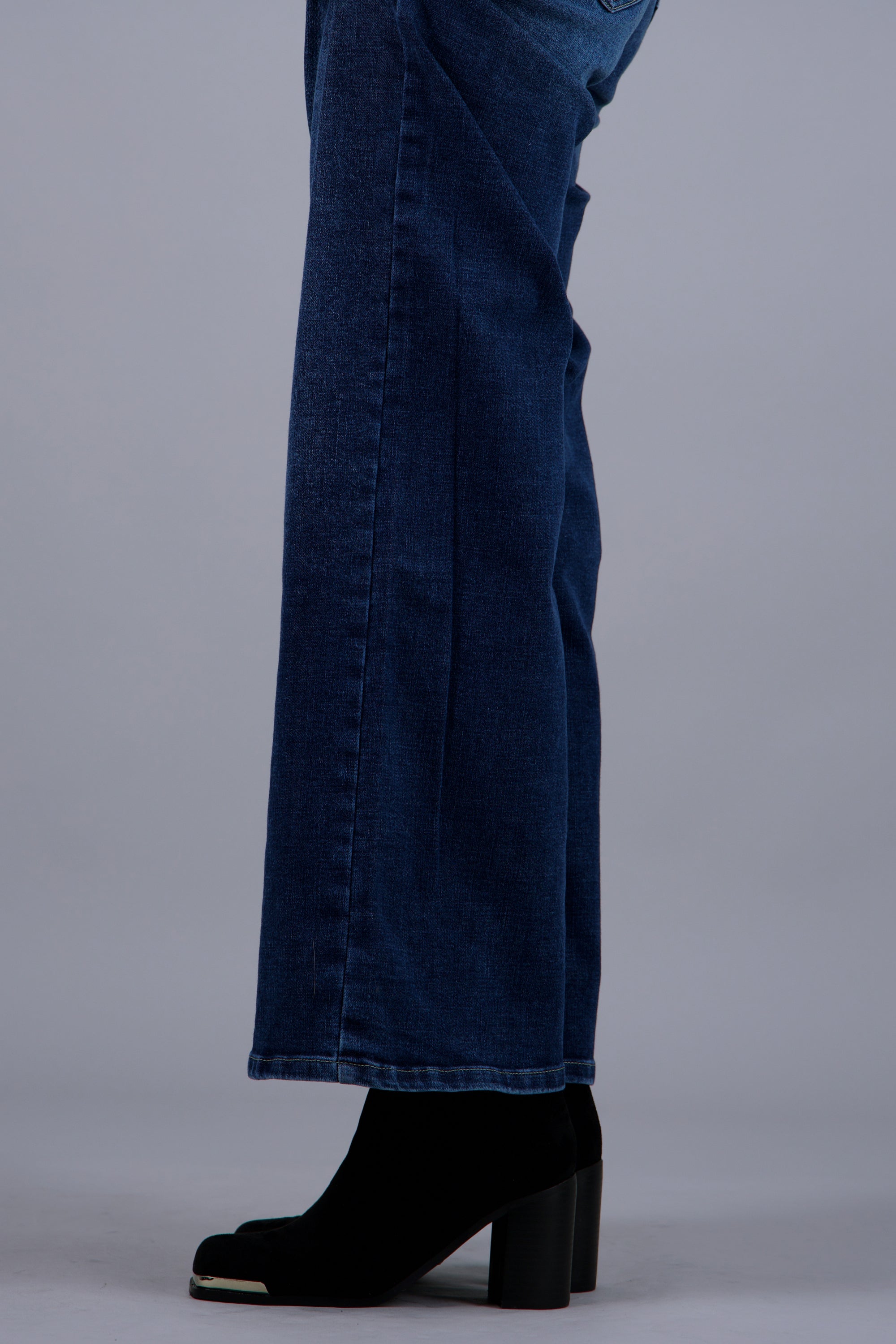 Bota punta cuadrada metalica NEGRO