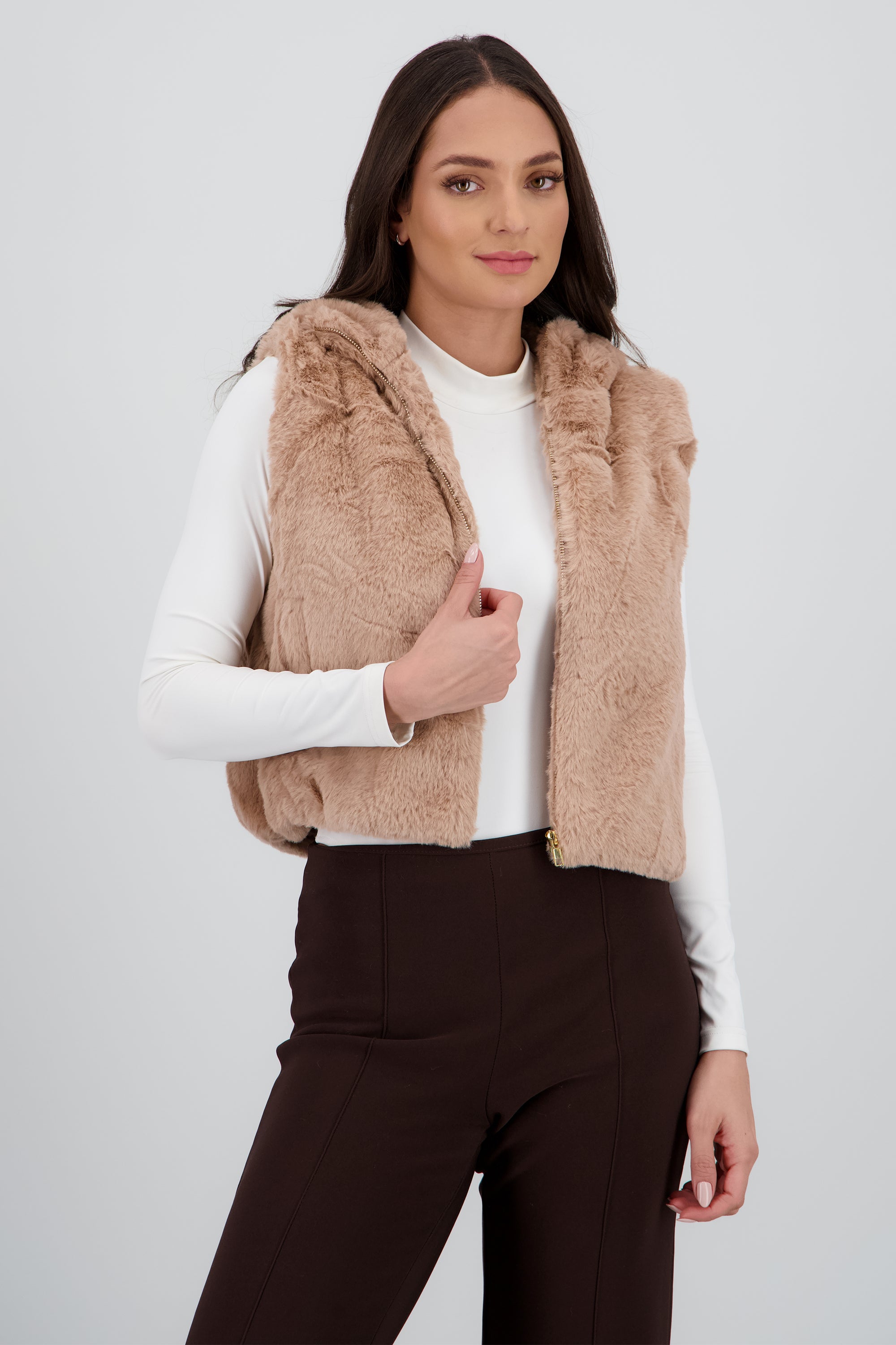 Chaleco pelo gorro corto TAN